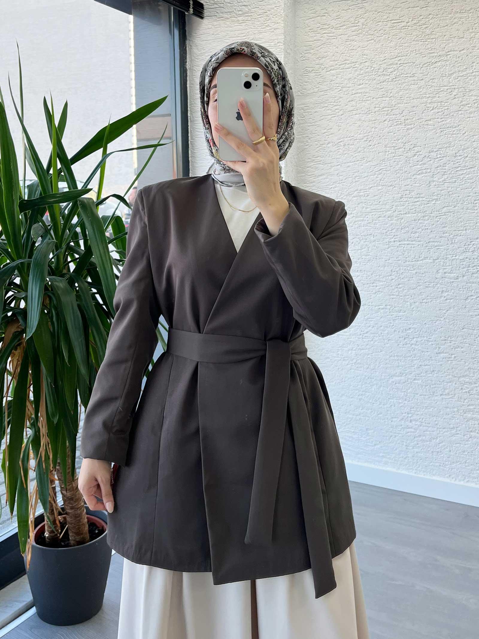 Koyu Haki Kemer Detaylı Minimal Kimono Ceket