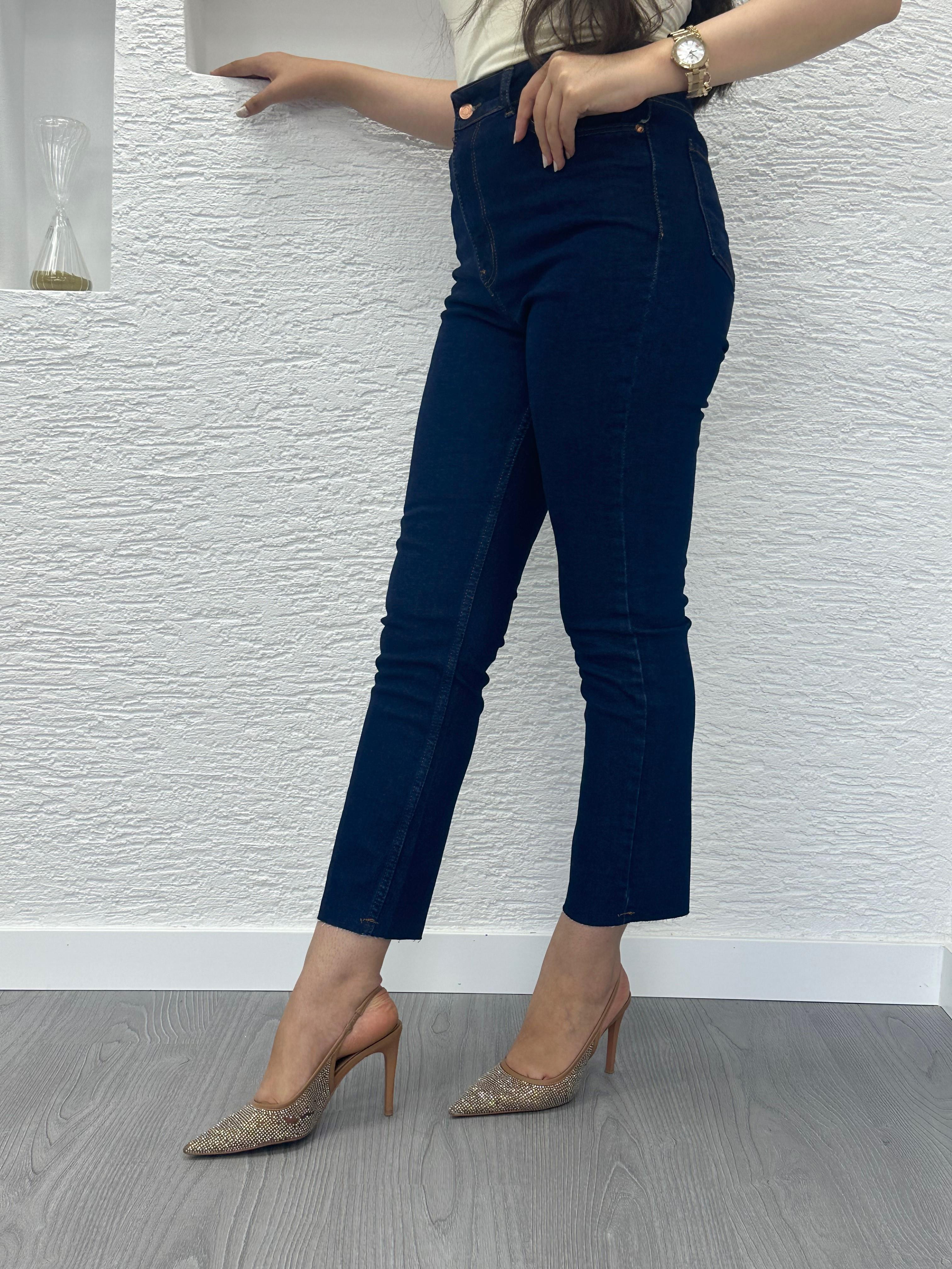 Koyu Mavi Boy Fit Kesim Jean Pantolon