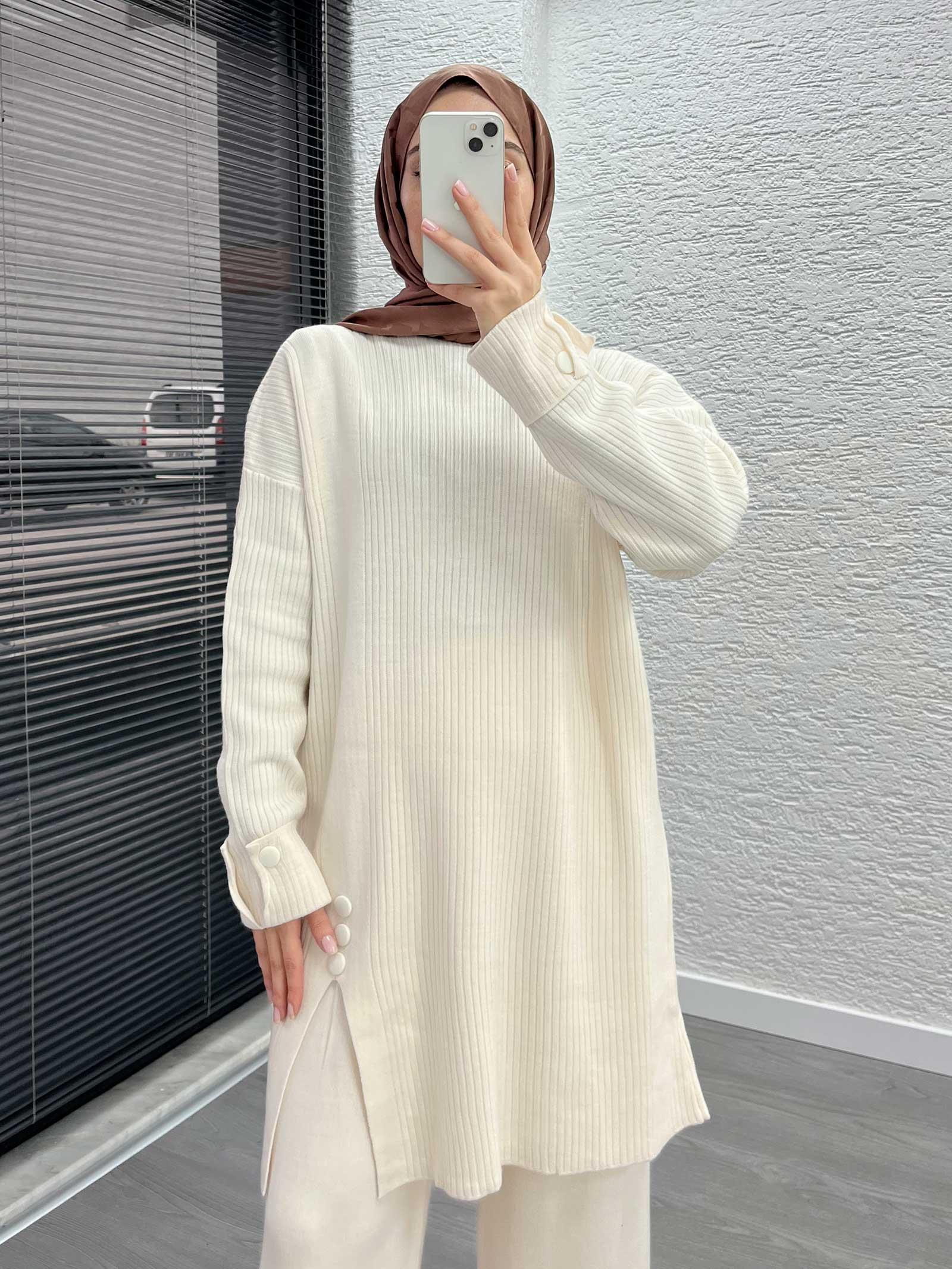 Krem Düğme Detaylı Oversize Triko Takım