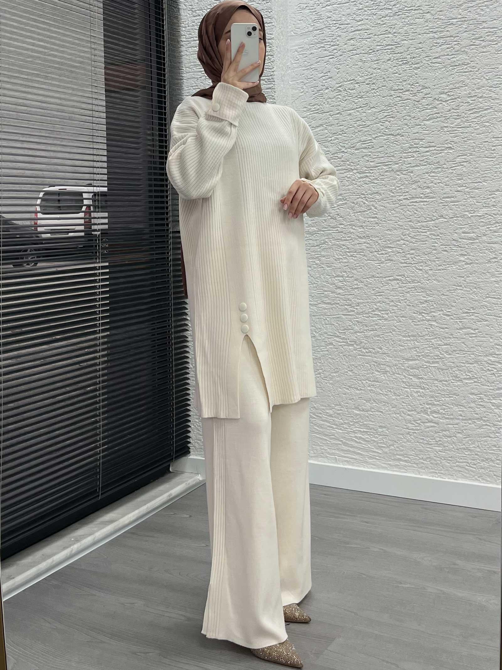 Krem Düğme Detaylı Oversize Triko Takım