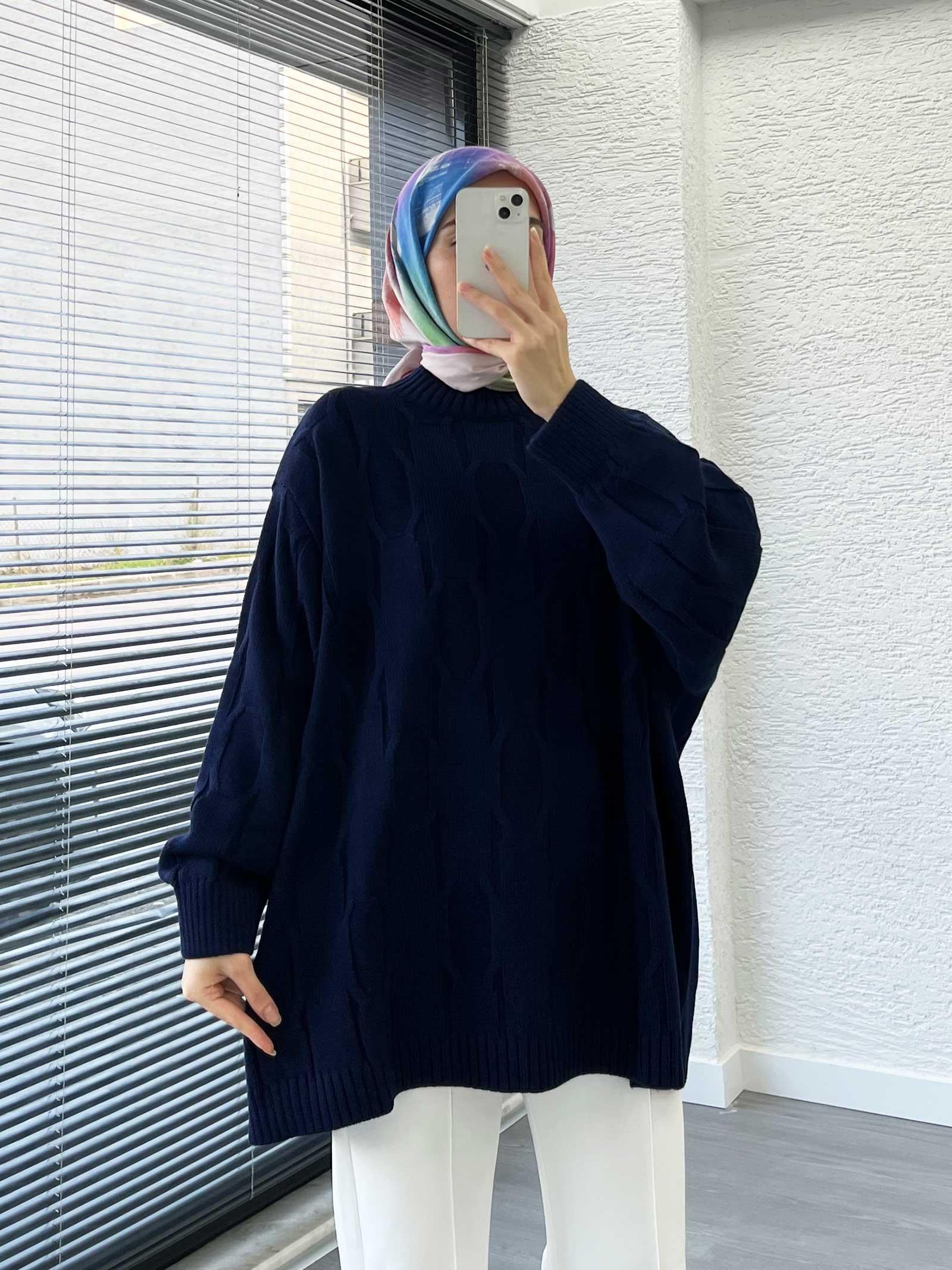 Lacivert Kare Desenli Oversize Kadın Kazak