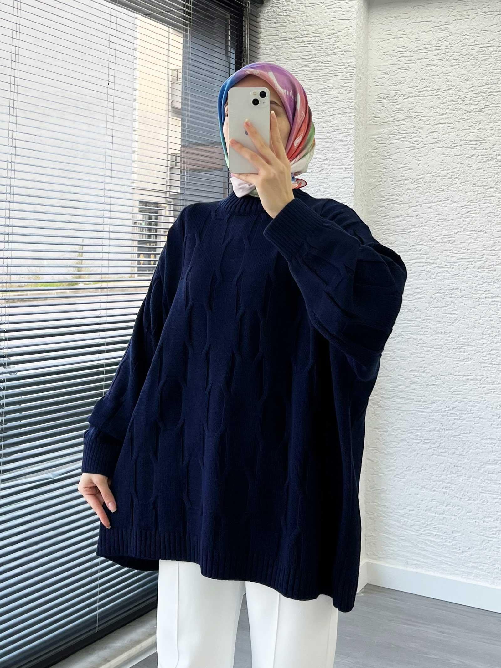 Lacivert Kare Desenli Oversize Kadın Kazak