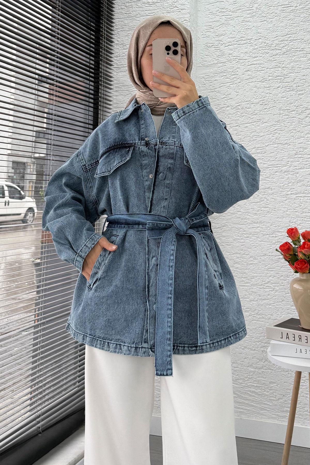 Önü Çıtçıtlı Kuşaklı Oversize Kot Ceket - Açık Mavi