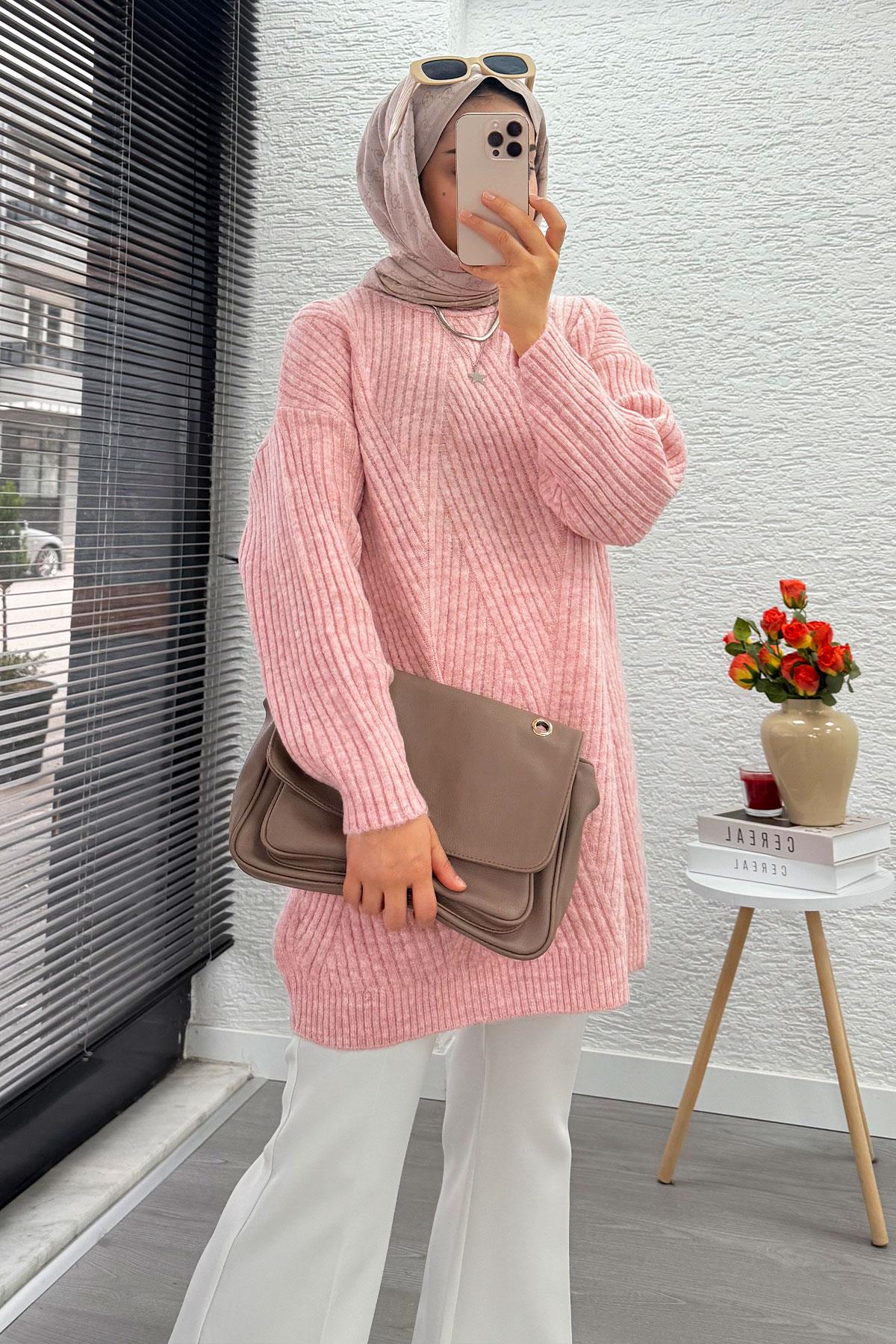 Önü Çizgi Desenli Oversize Triko Kazak – Pembe