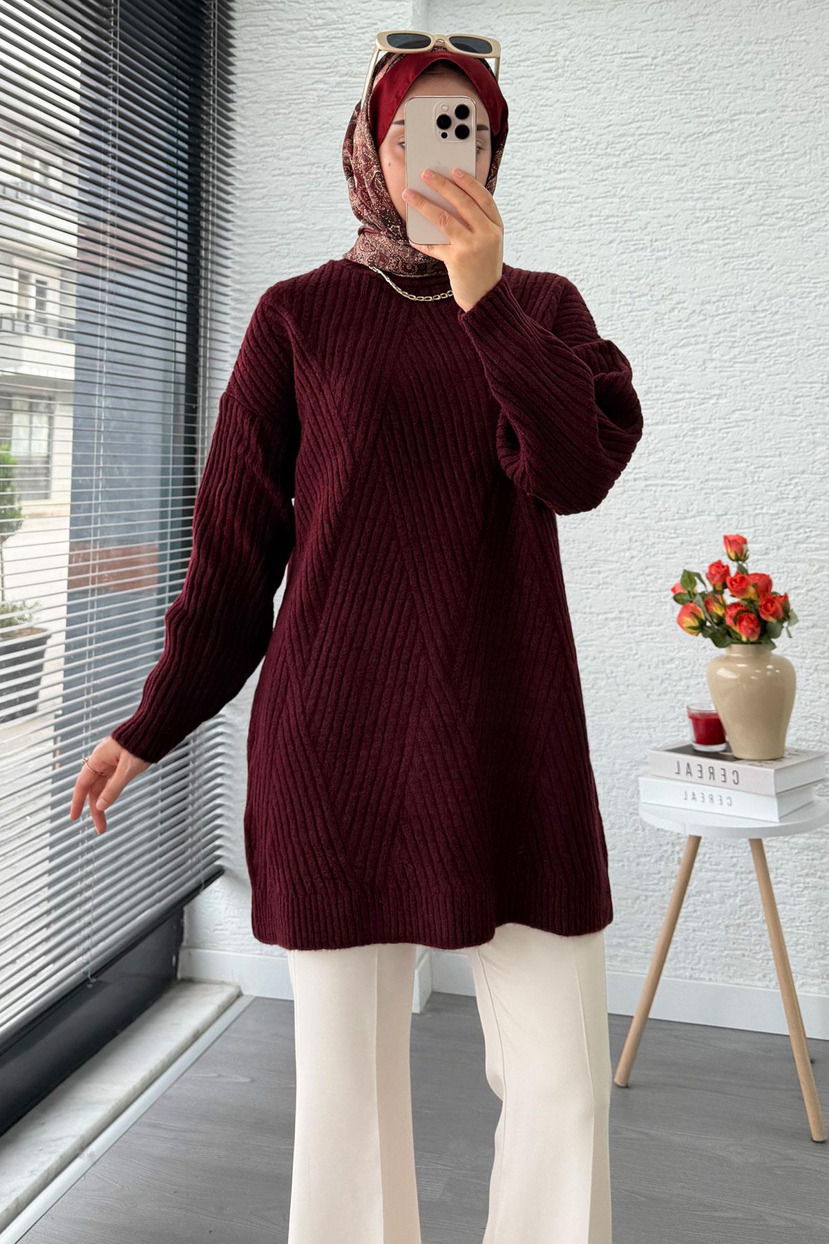 Önü Çizgi Desenli Oversize Triko Kazak – Bordo