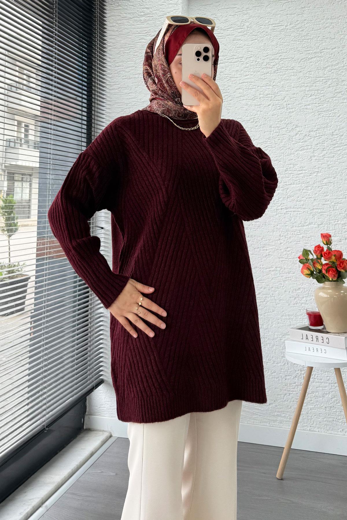 Önü Çizgi Desenli Oversize Triko Kazak – Bordo