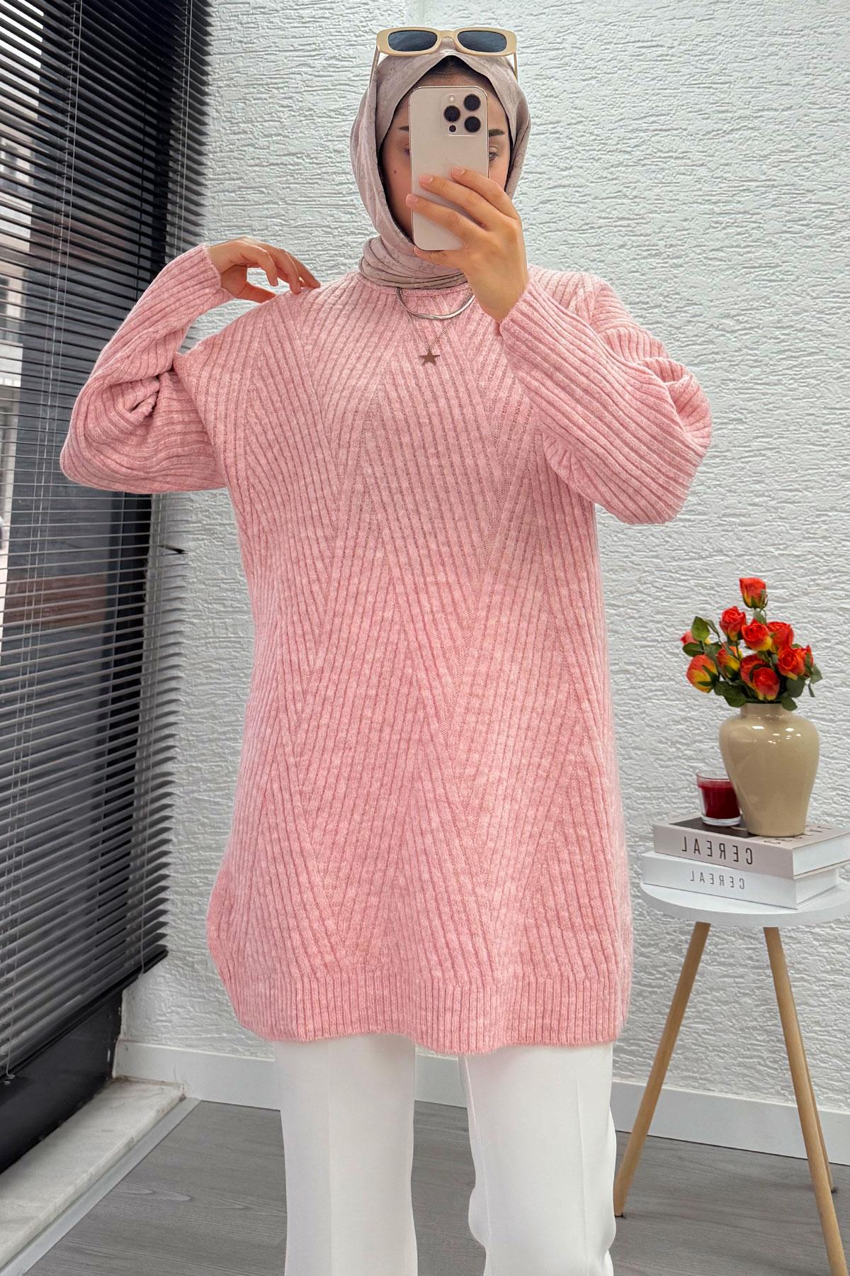 Önü Çizgi Desenli Oversize Triko Kazak – Pembe
