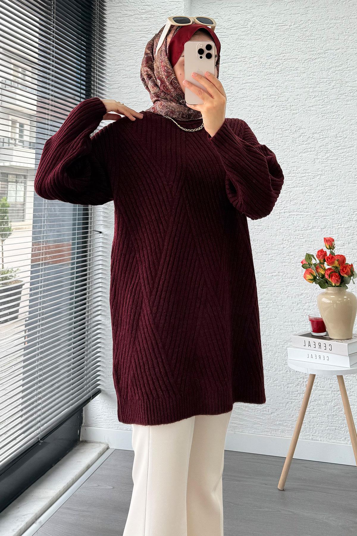 Önü Çizgi Desenli Oversize Triko Kazak – Bordo