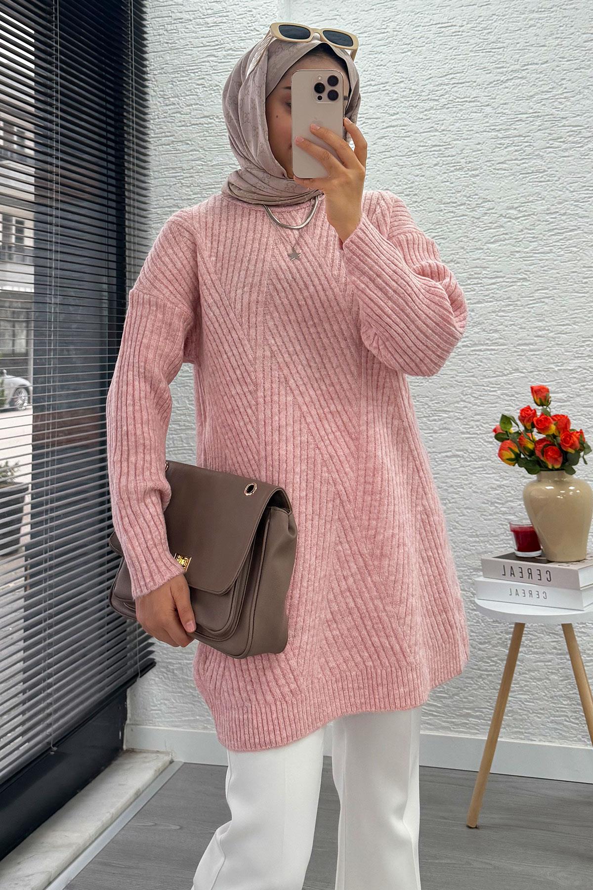 Önü Çizgi Desenli Oversize Triko Kazak – Pembe
