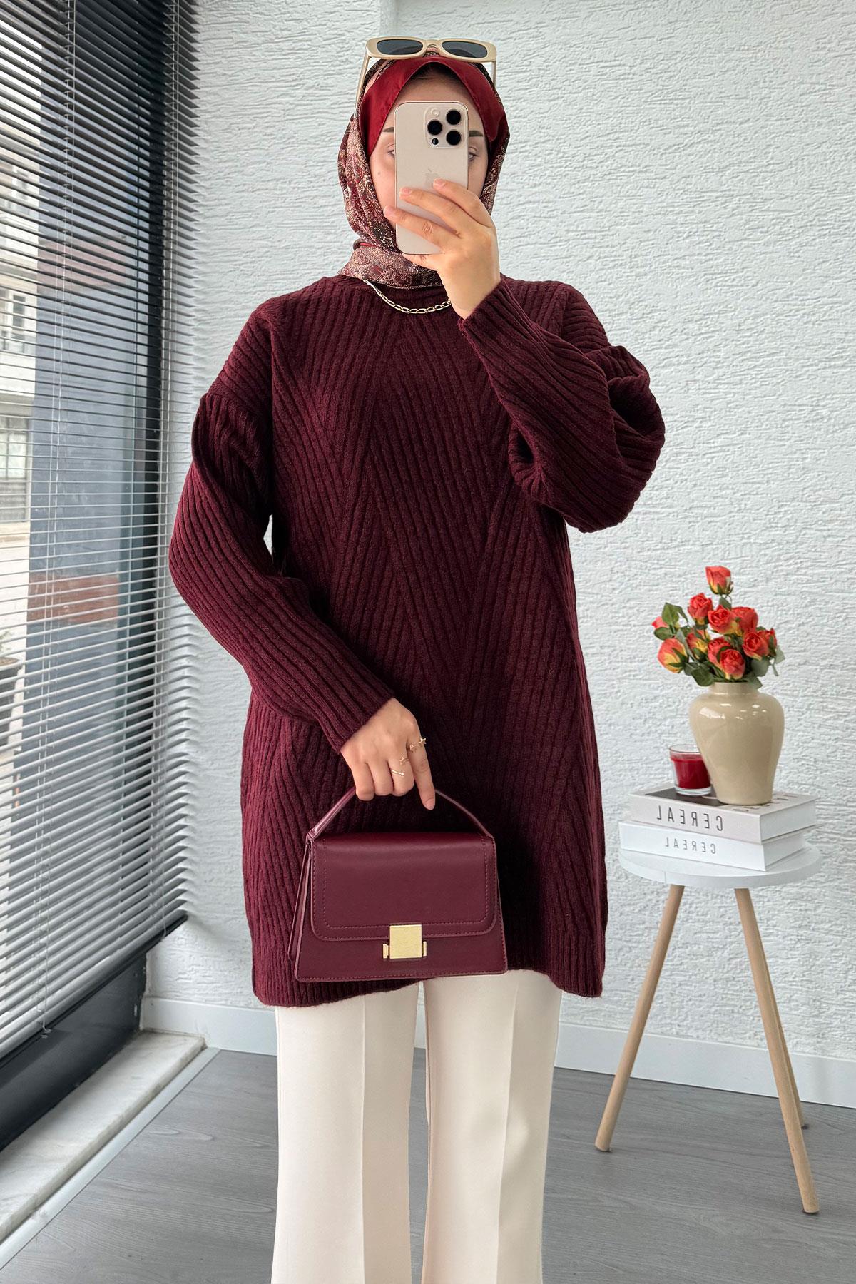 Önü Çizgi Desenli Oversize Triko Kazak – Bordo