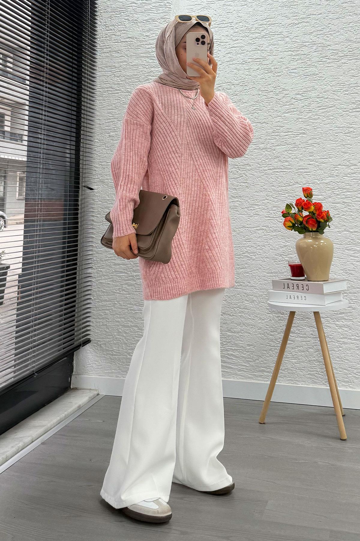 Önü Çizgi Desenli Oversize Triko Kazak – Pembe