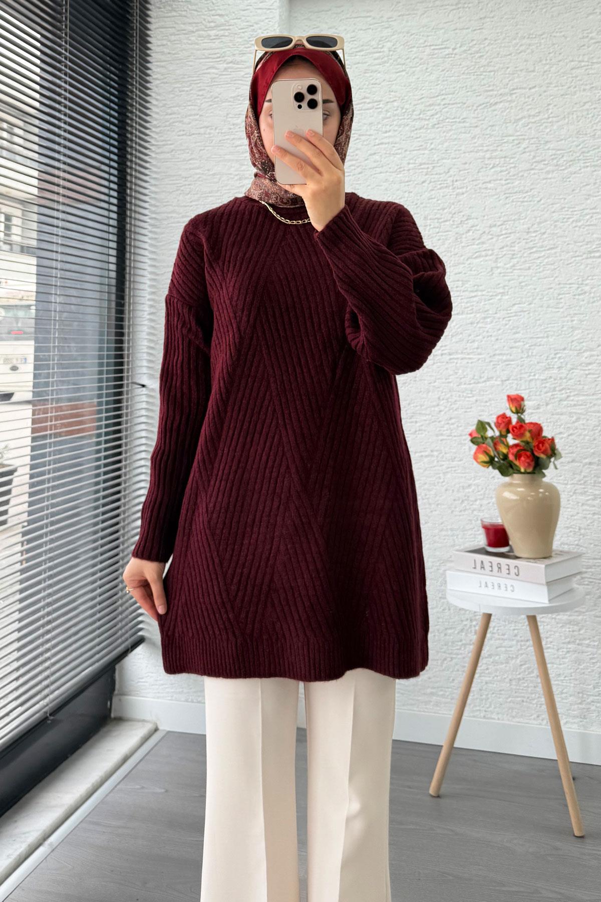 Önü Çizgi Desenli Oversize Triko Kazak – Bordo