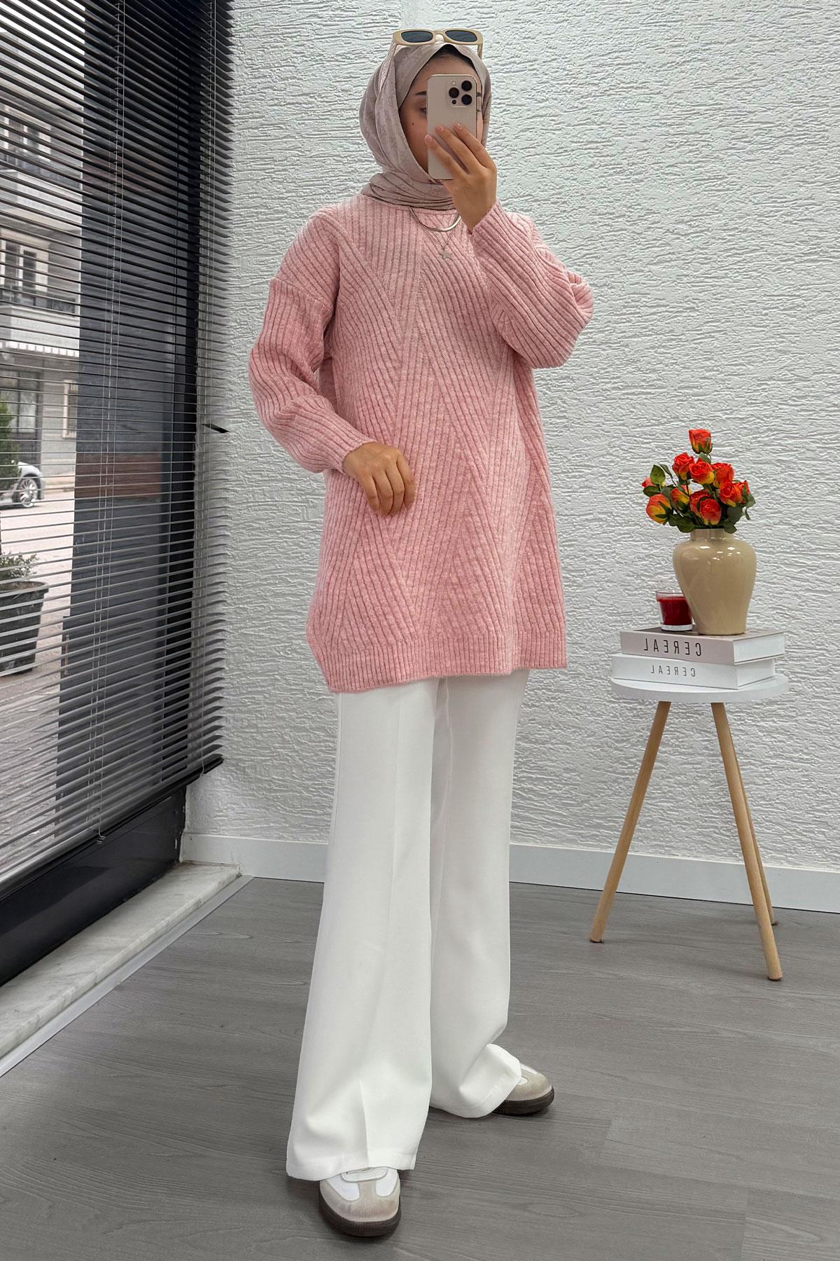 Önü Çizgi Desenli Oversize Triko Kazak – Pembe