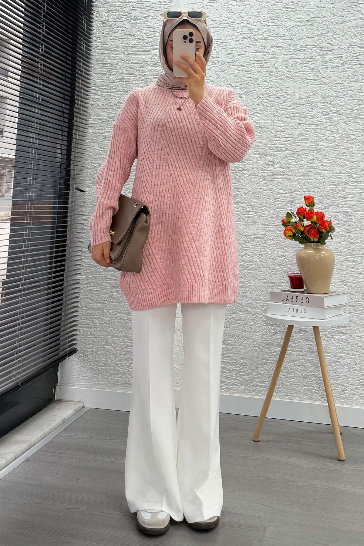 Önü Çizgi Desenli Oversize Triko Kazak – Pembe