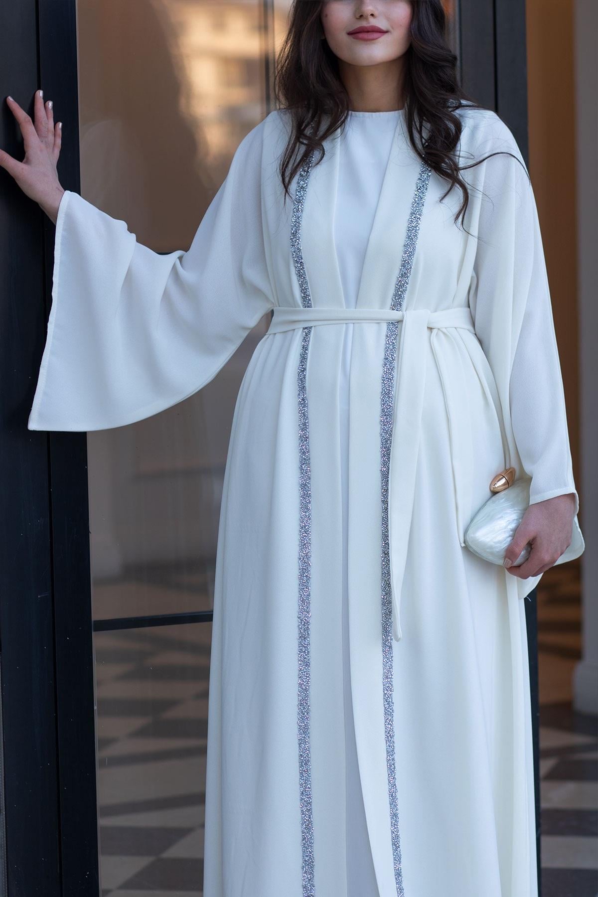 Önü Taş Şeritli Abaya-Beyaz
