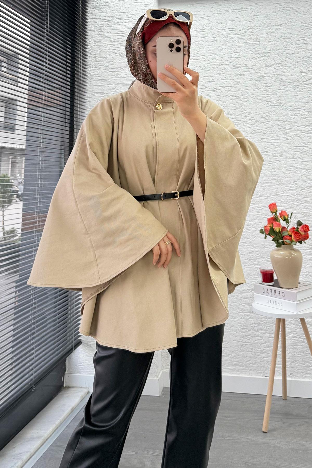 Önü Tek Düğmeli Kemerli Gabardin Panço - Bej