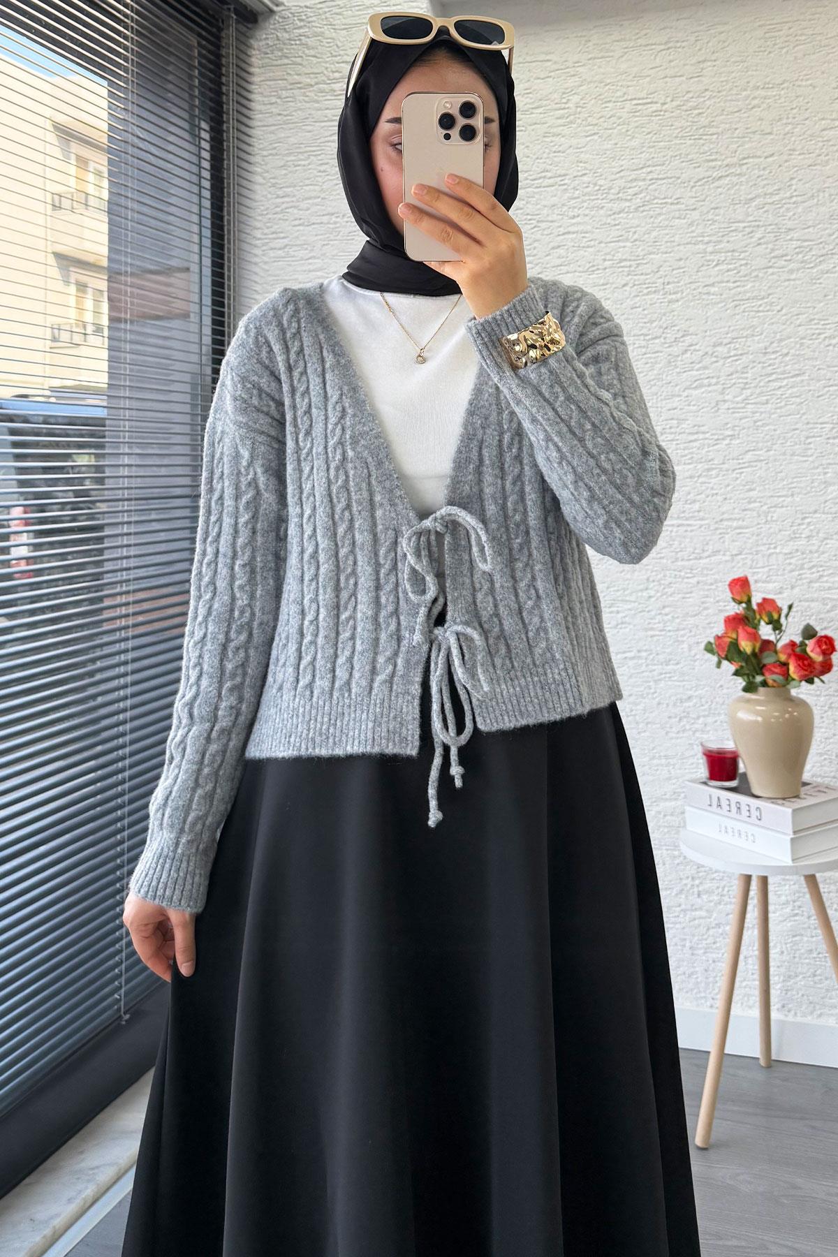 Örgü Desenli Önden Bağlamalı Kısa Triko Kimono – Gri