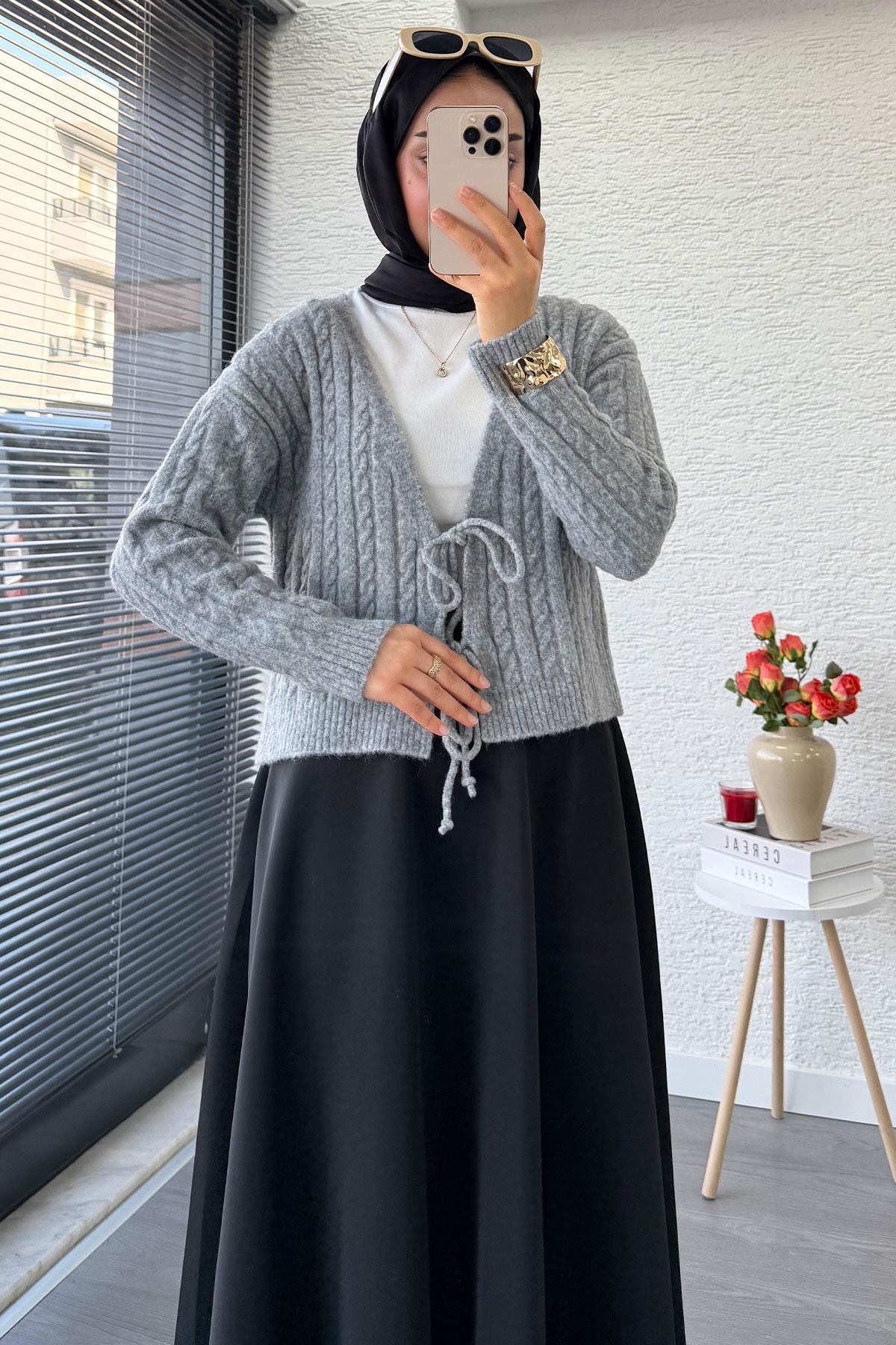 Örgü Desenli Önden Bağlamalı Kısa Triko Kimono – Gri
