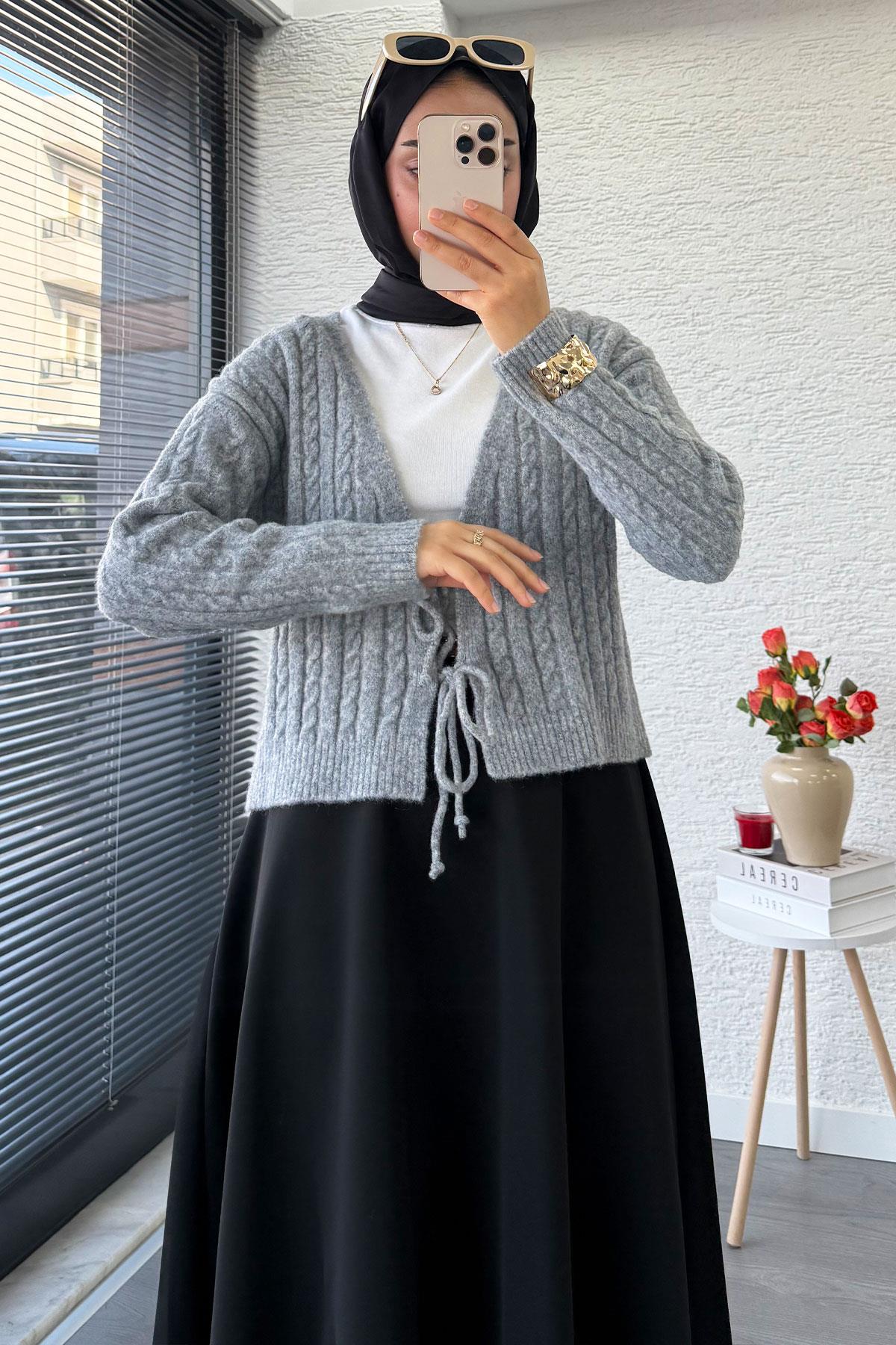Örgü Desenli Önden Bağlamalı Kısa Triko Kimono – Gri