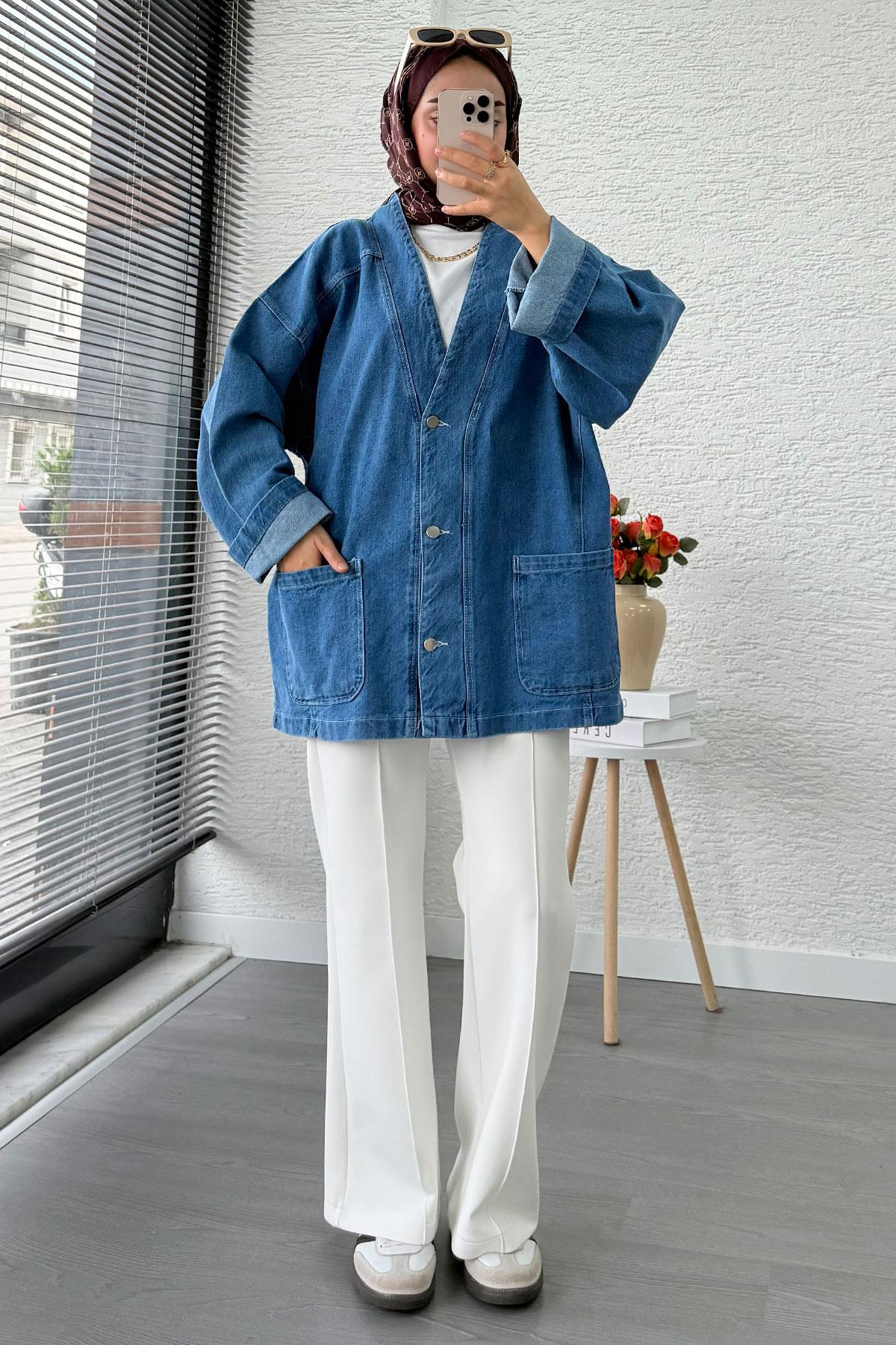 Oversize Önden Düğmeli Kadın Kot Ceket – Açık Mavi