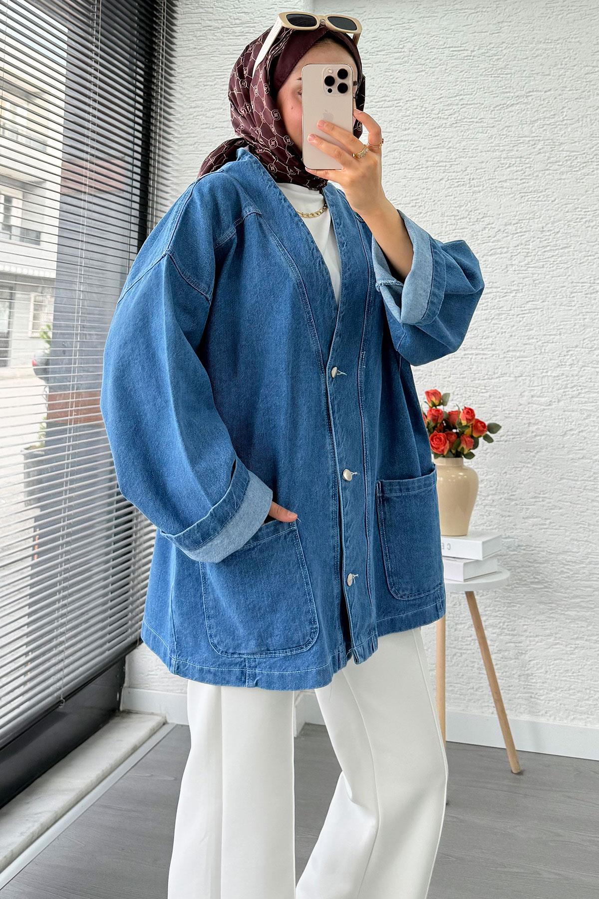 Oversize Önden Düğmeli Kadın Kot Ceket – Açık Mavi