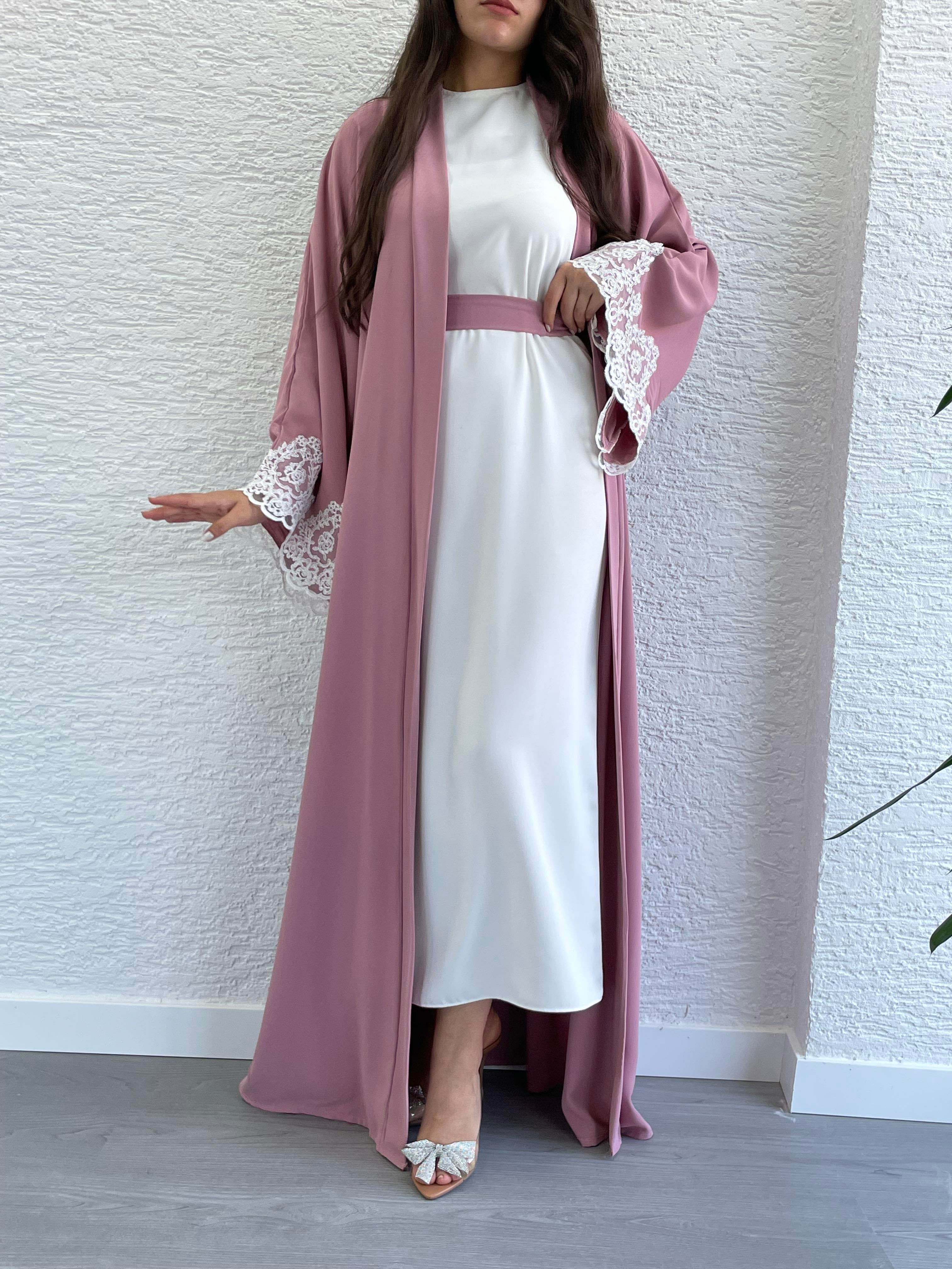 Pembe Elif Abaya