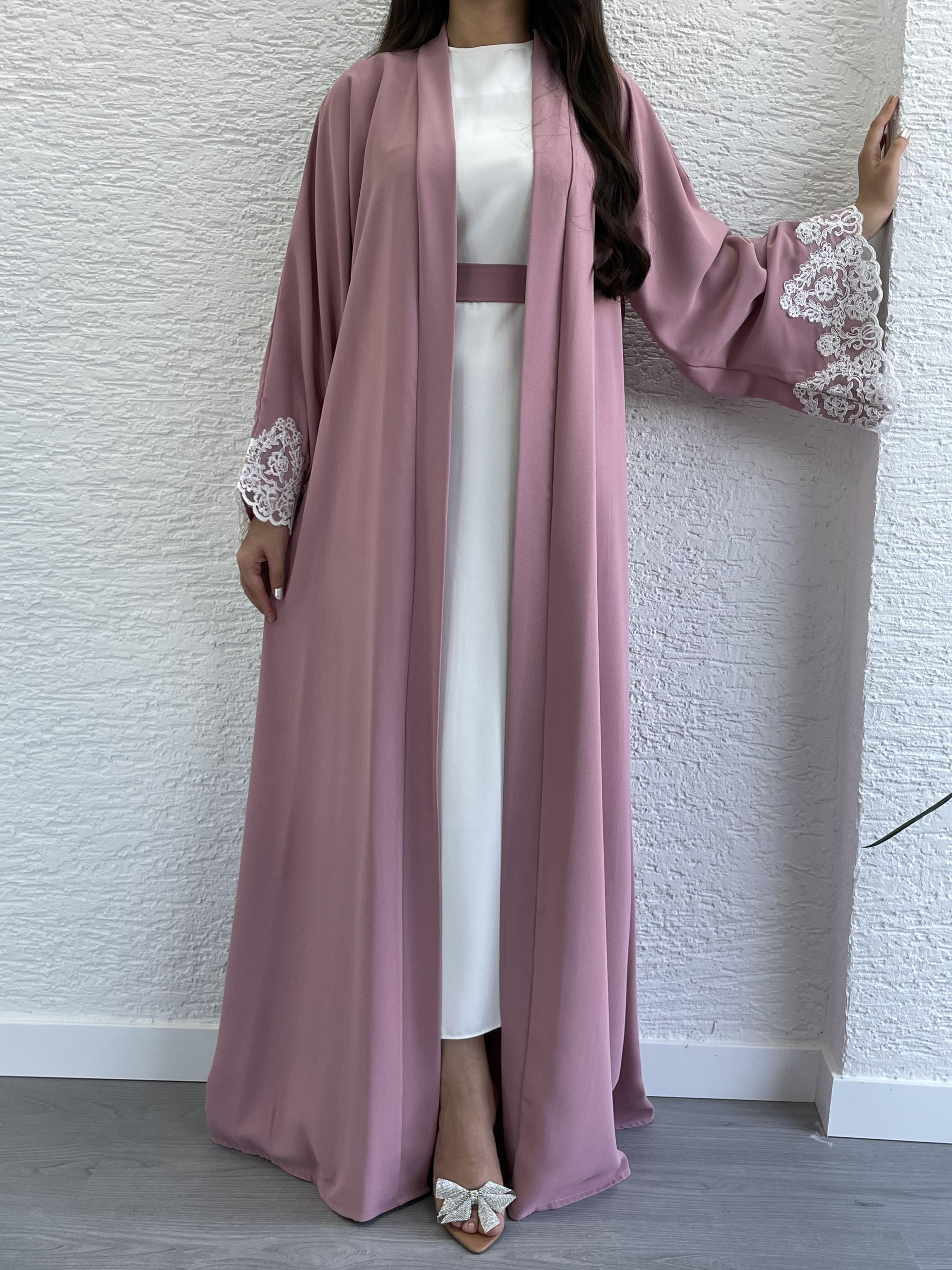 Pembe Elif Abaya