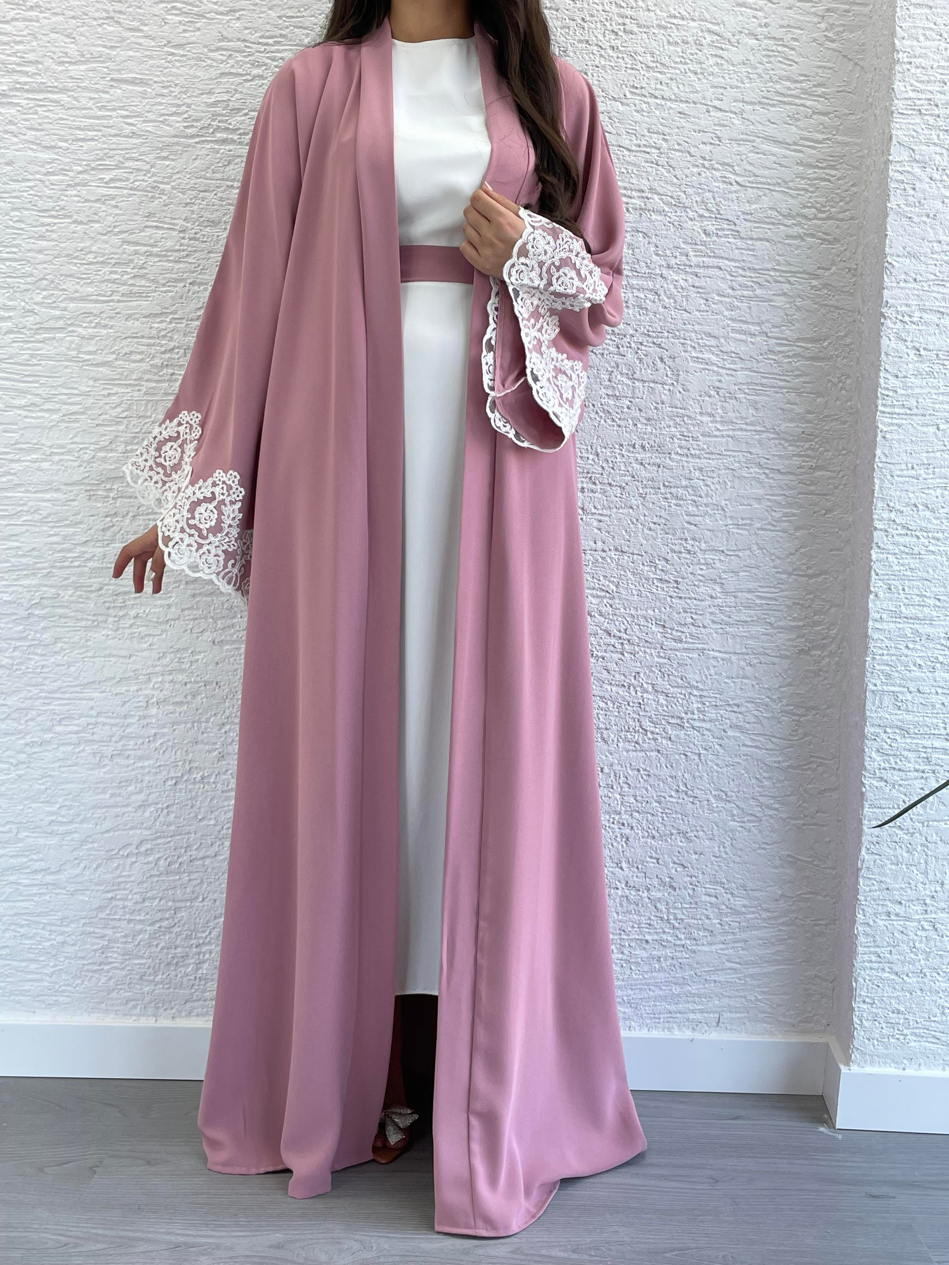 Pembe Elif Abaya