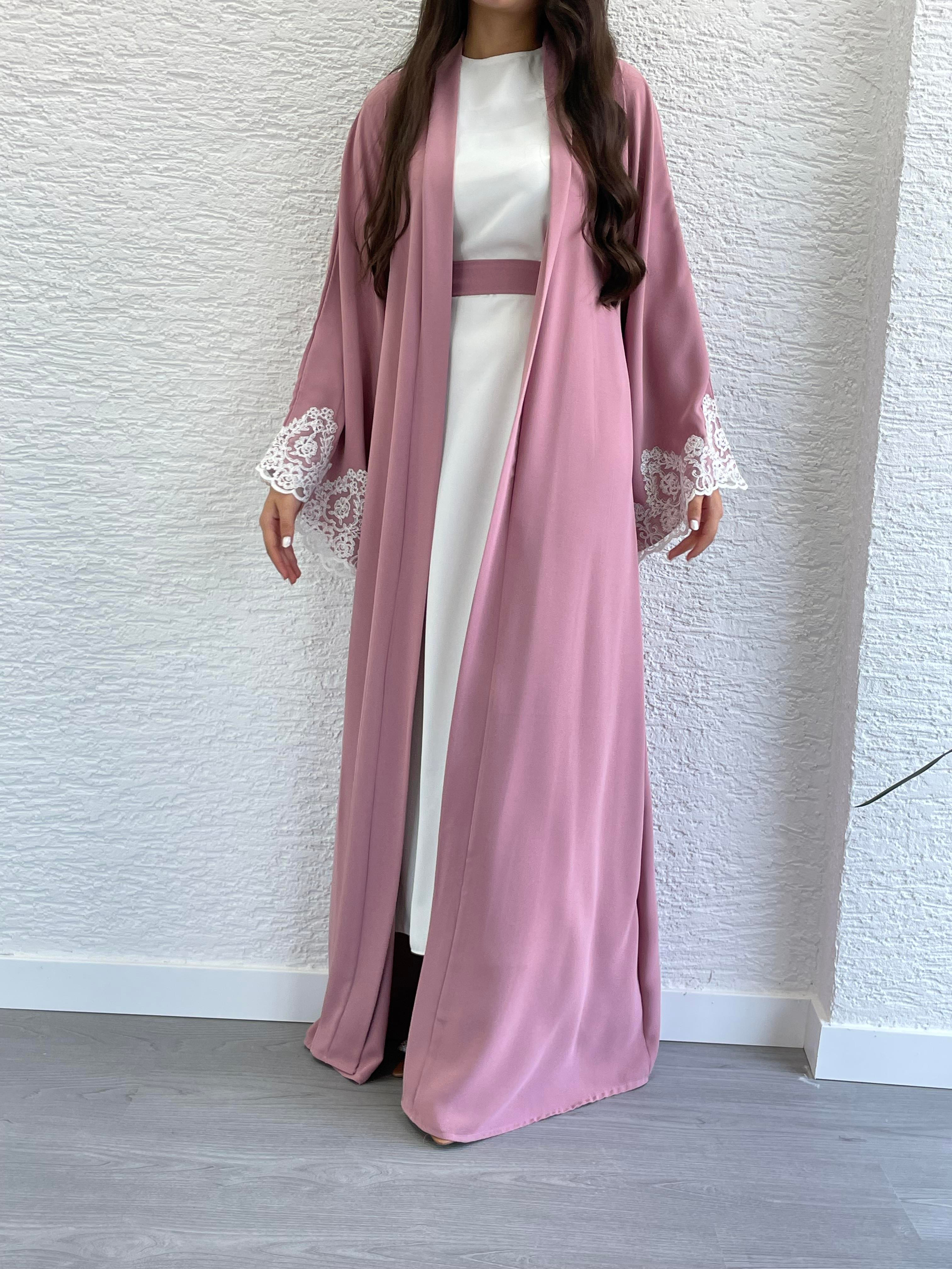 Pembe Elif Abaya