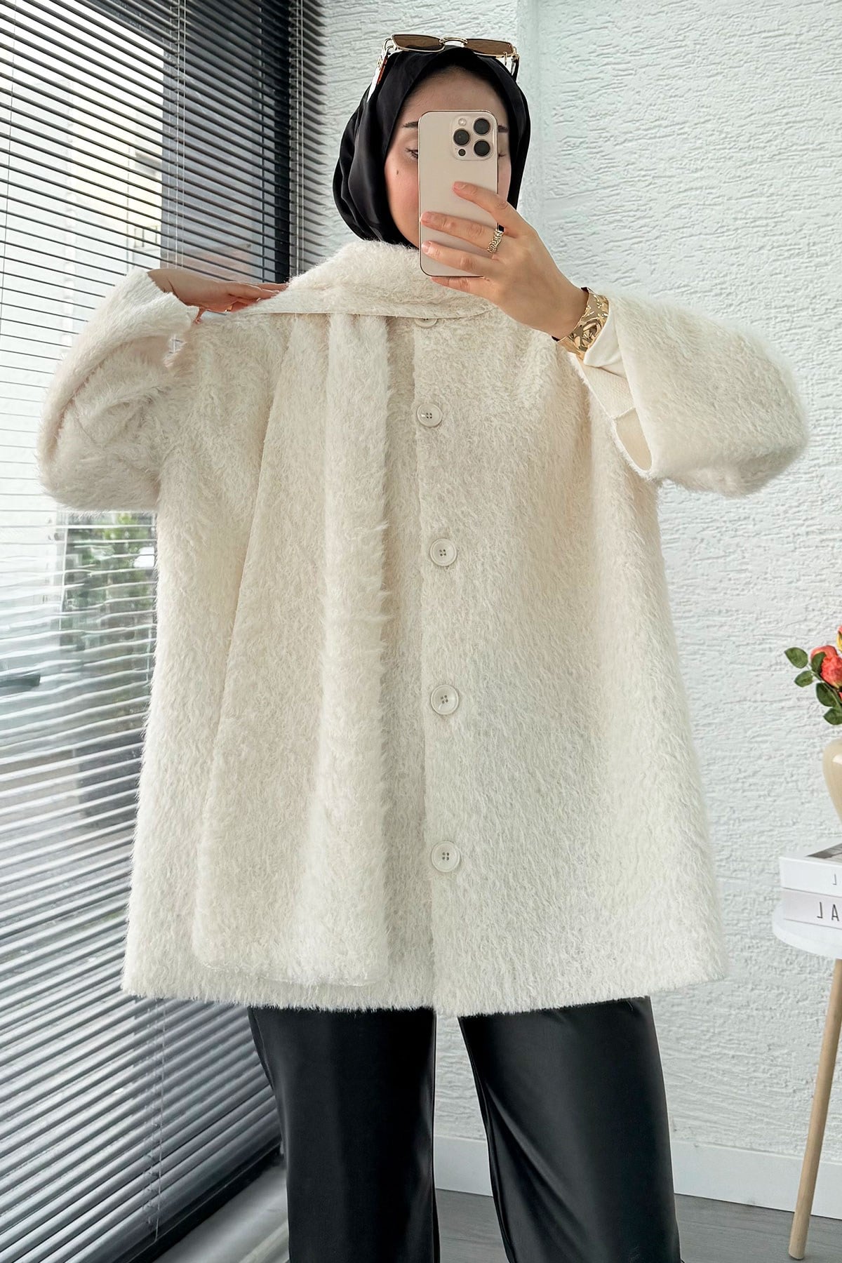 Premıum Atkılı Peluş Kadın Kaban – Krem