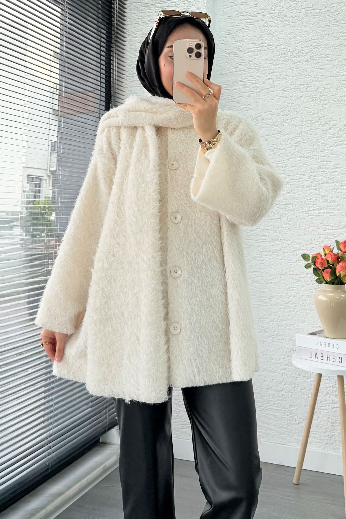 Premıum Atkılı Peluş Kadın Kaban – Krem