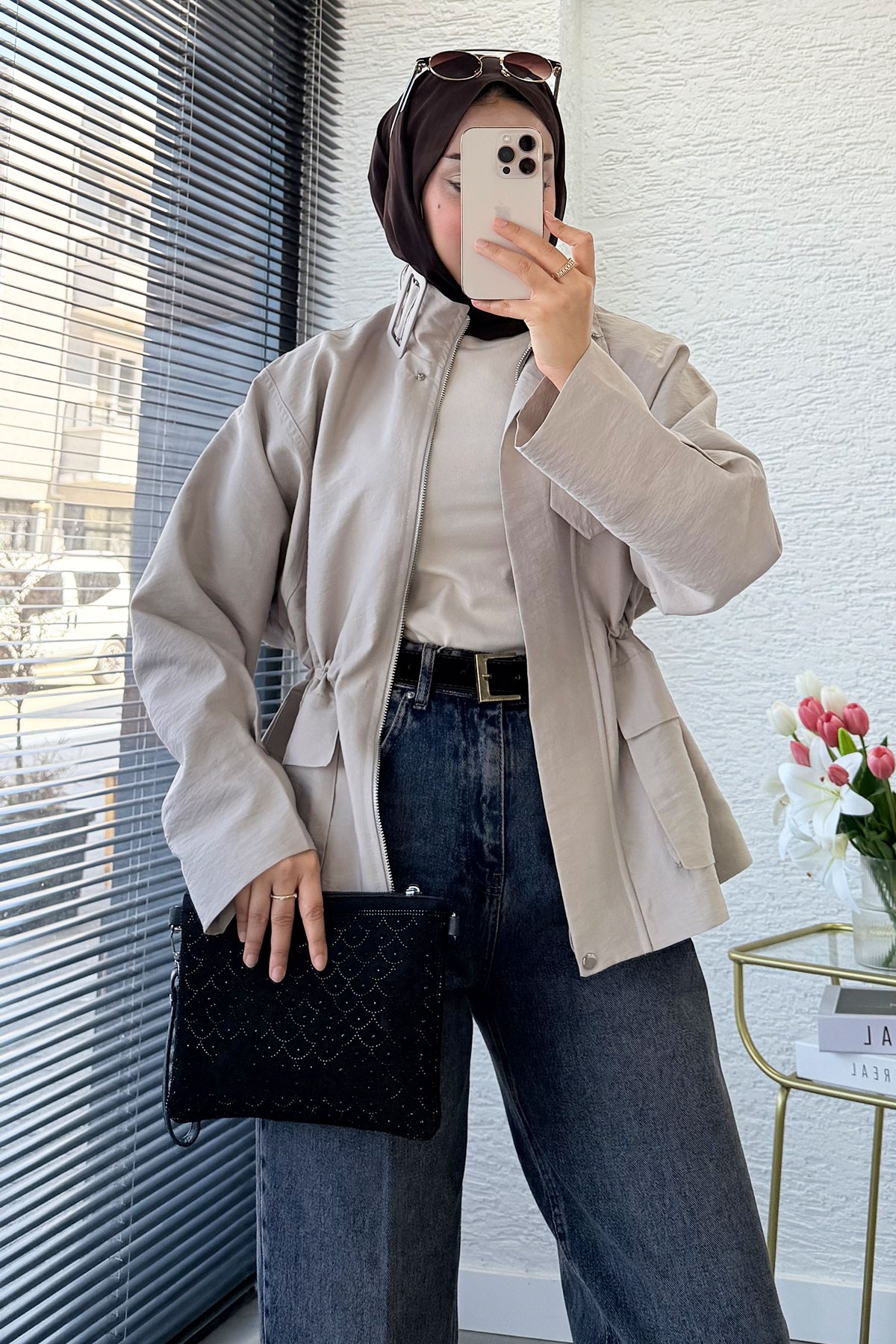 Premium Belden Büzgülü Dik Yaka Kısa Trençkot - Taş