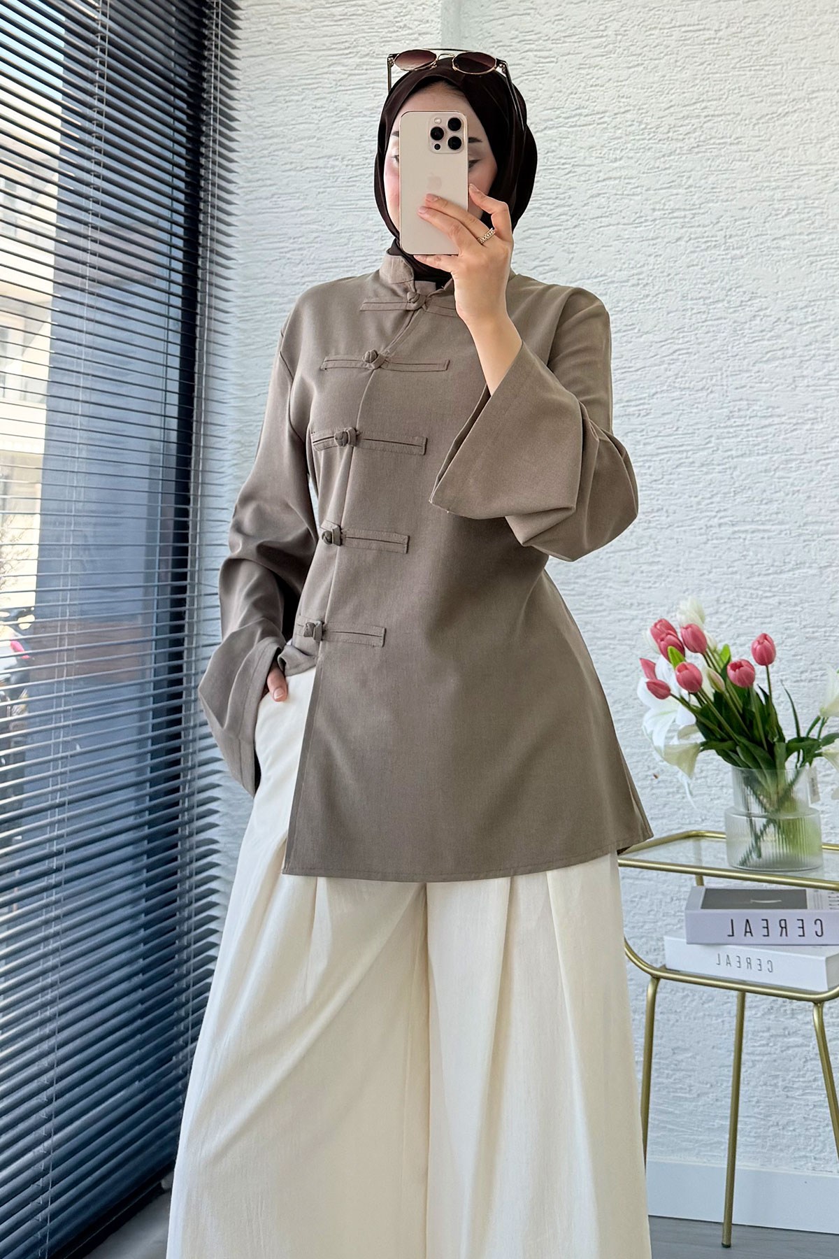 Premium Çin Düğmeli Mandarin Poliviskon Bluz - Vizon