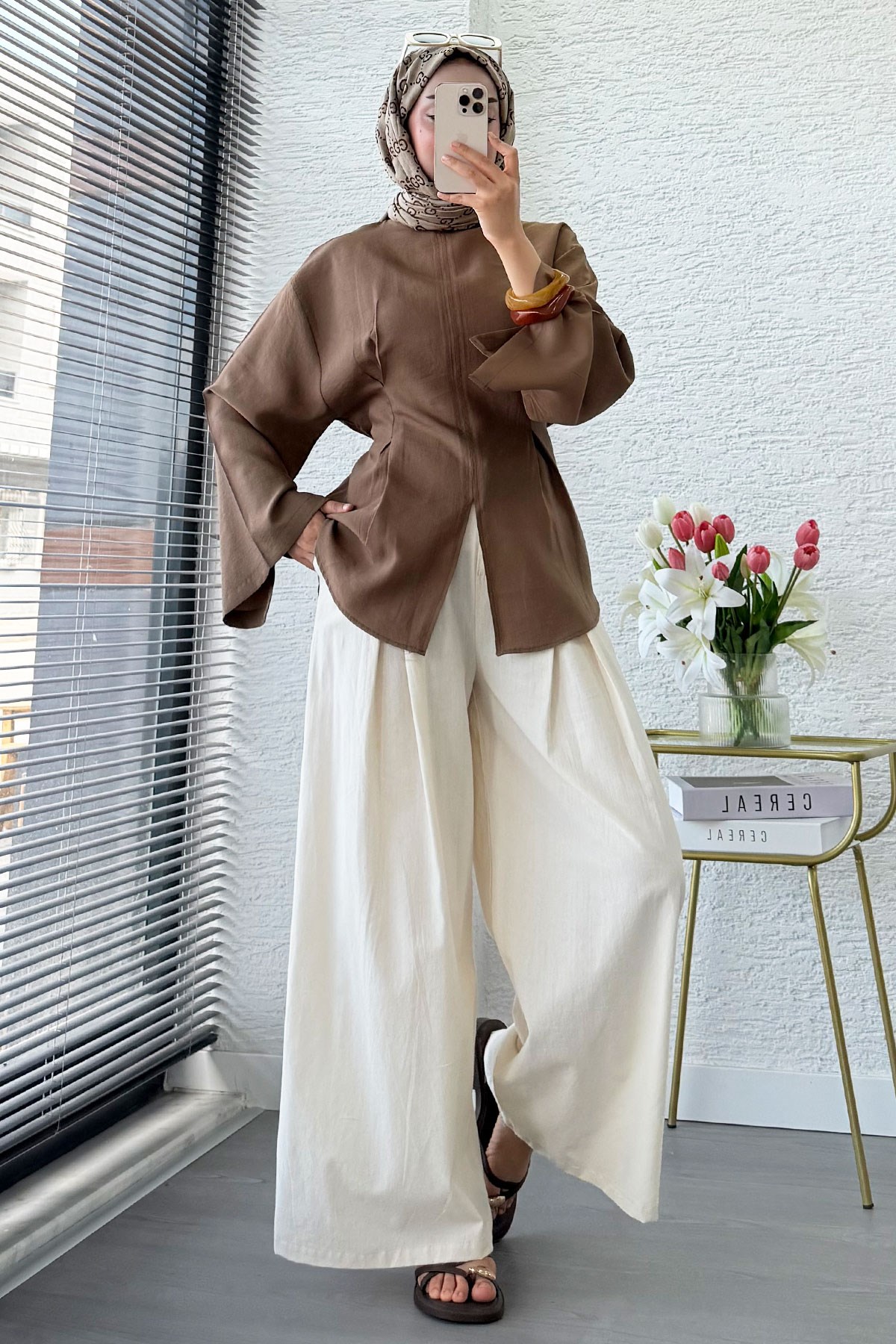 Premium Hakim Yaka Önden Yırtmaçlı Modal Bluz - Vizon