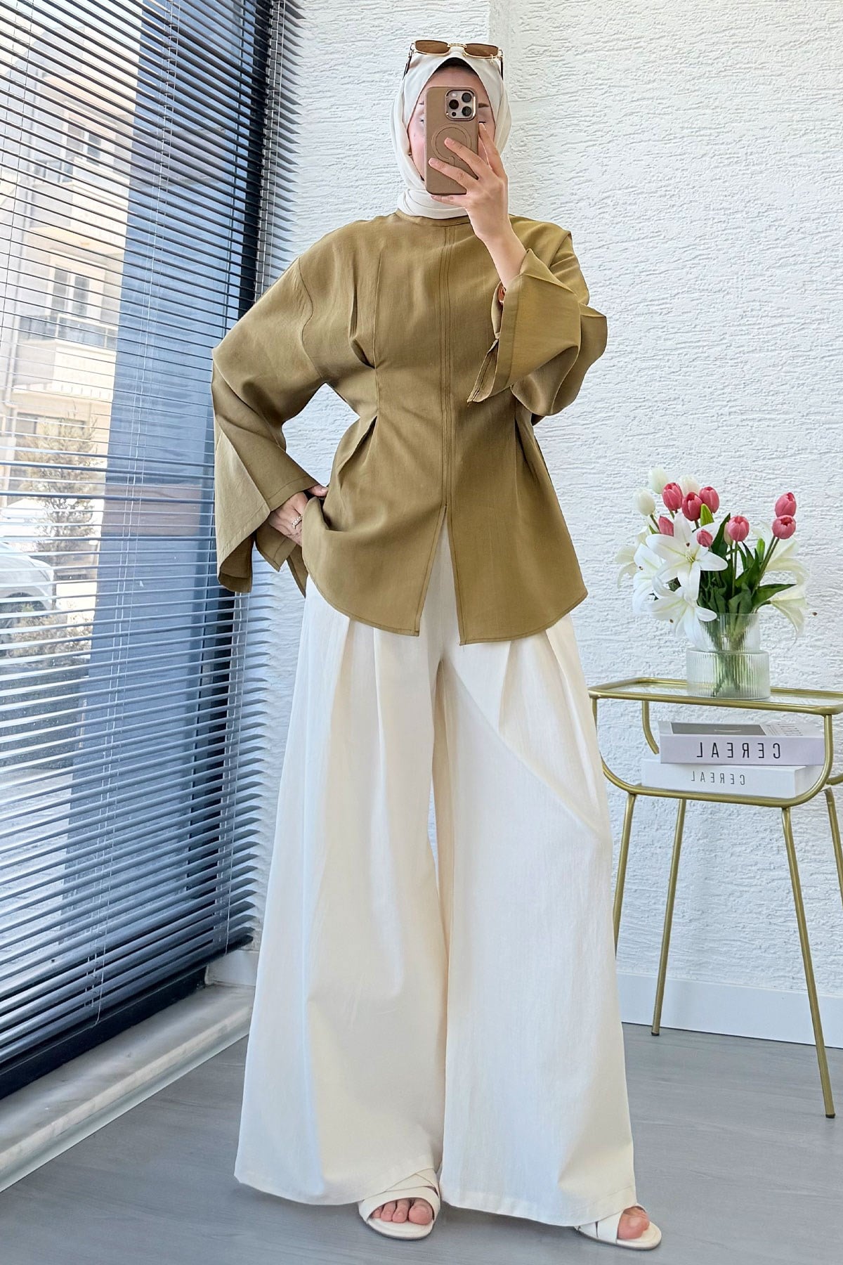 Premium Hakim Yaka Önden Yırtmaçlı Modal Bluz - Yağ Yeşili