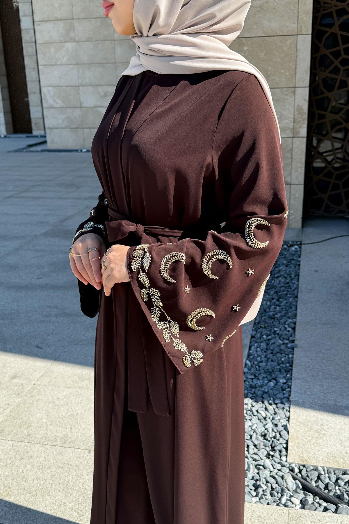 Premium İşlemeli Volan Kol Abaya Takım — Kahverengi