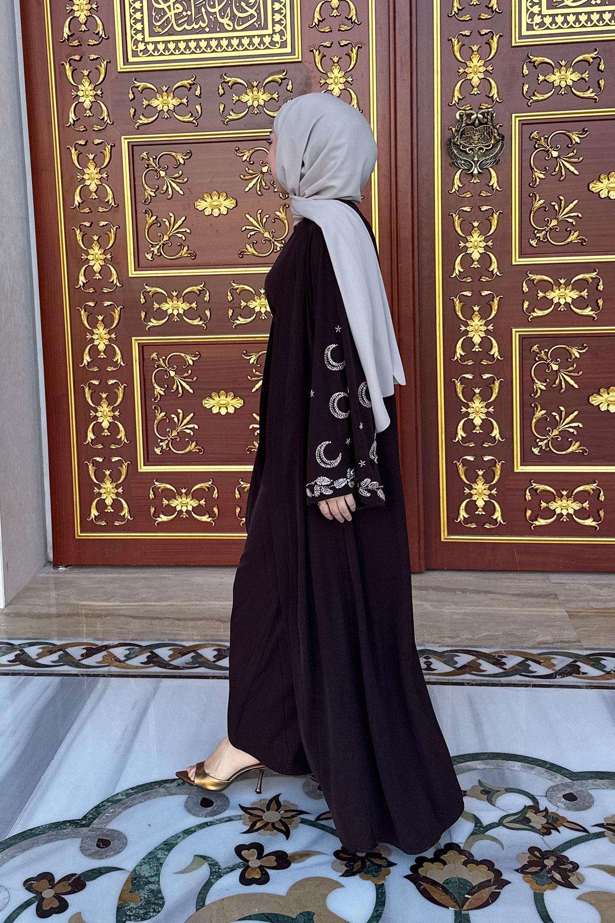 Premium İşlemeli Volan Kol Abaya Takım — Kahverengi