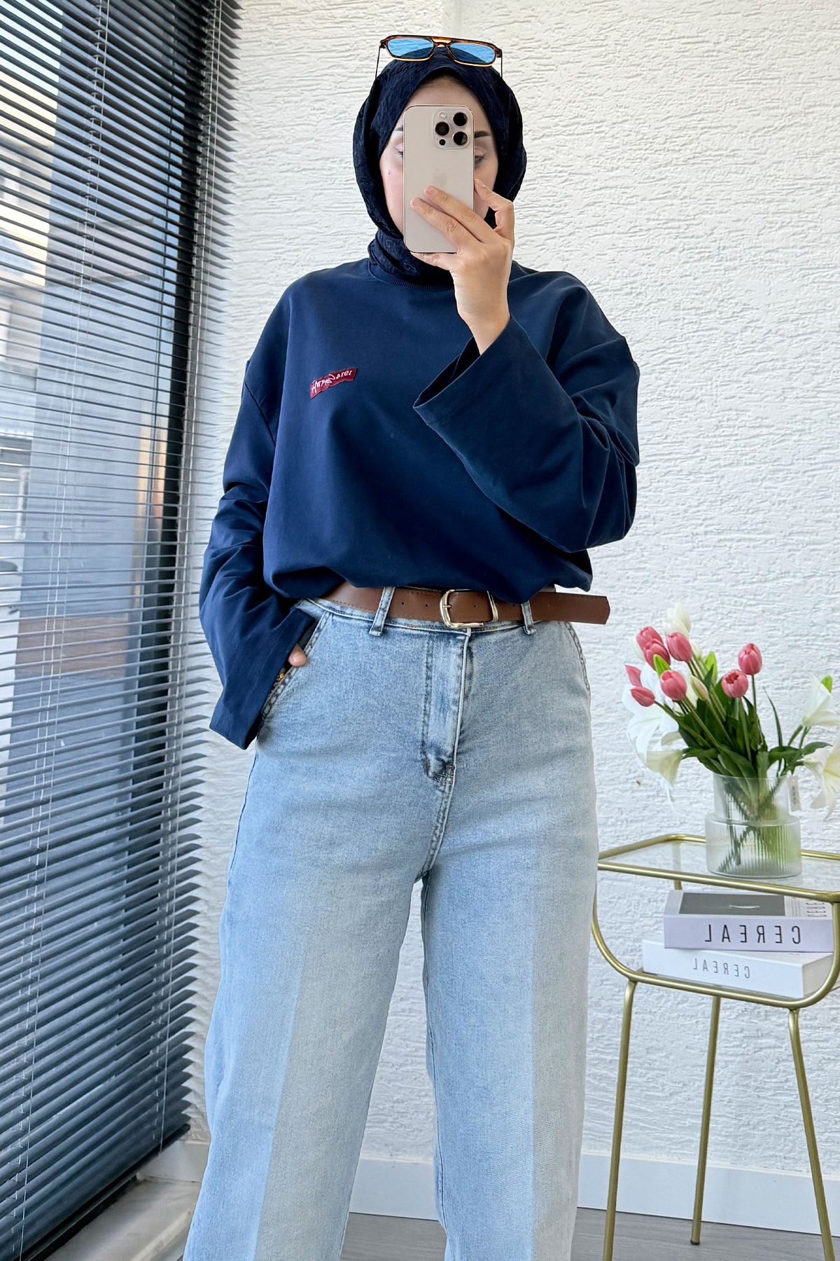 Premium Kemerli Havuç Kesim Mom Jean Pantolon - Açık Mavi