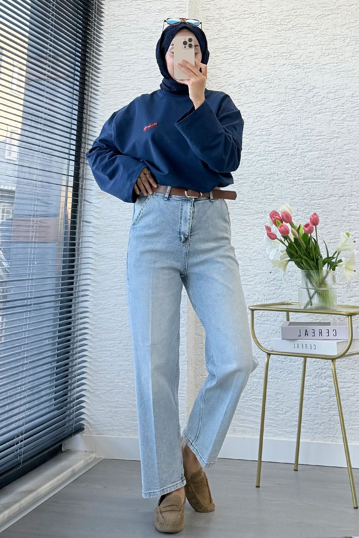 Premium Kemerli Havuç Kesim Mom Jean Pantolon - Açık Mavi