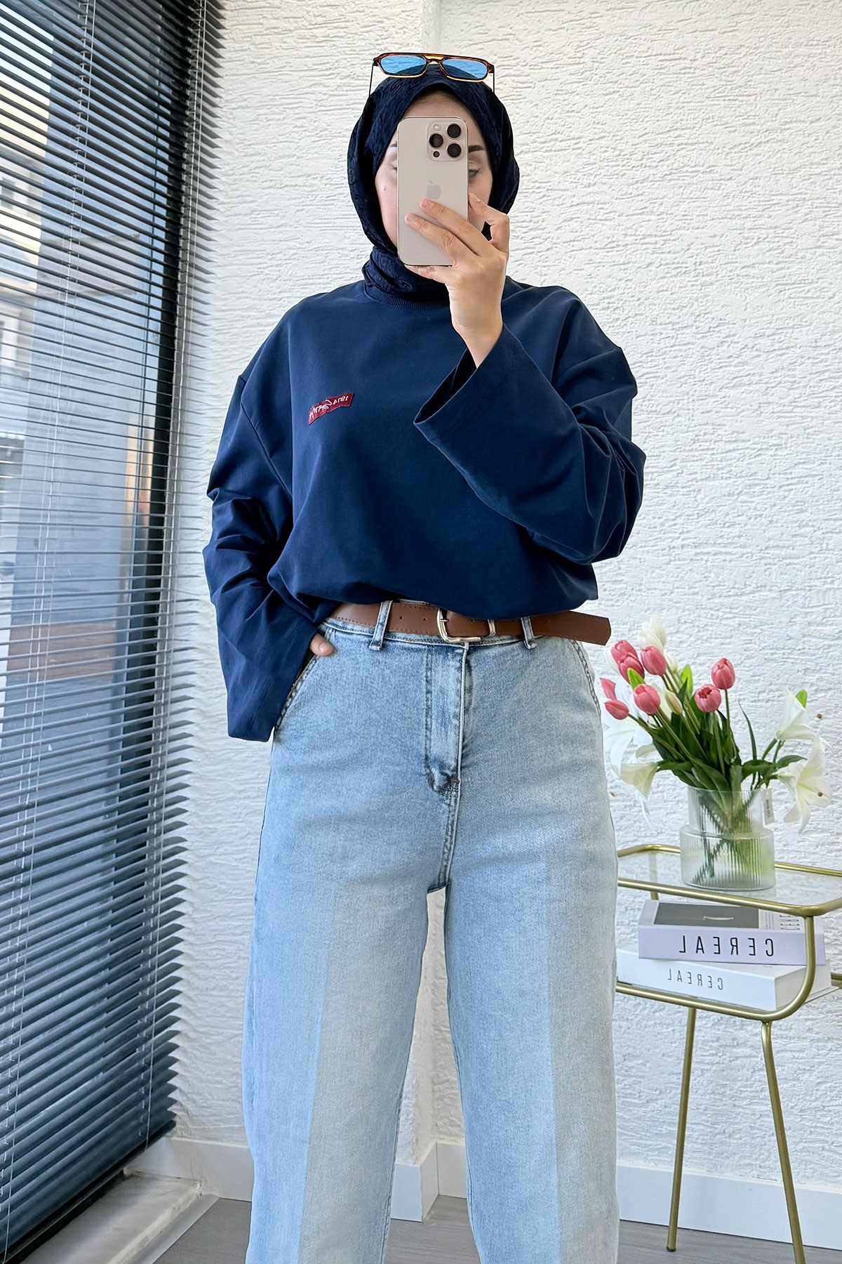 Premium Kemerli Havuç Kesim Mom Jean Pantolon - Açık Mavi