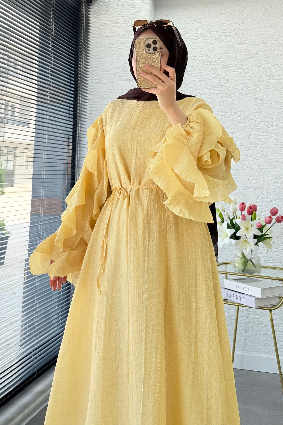 Premium Kolları Fırfır Detaylı Tül Jakar Elbise - Hardal