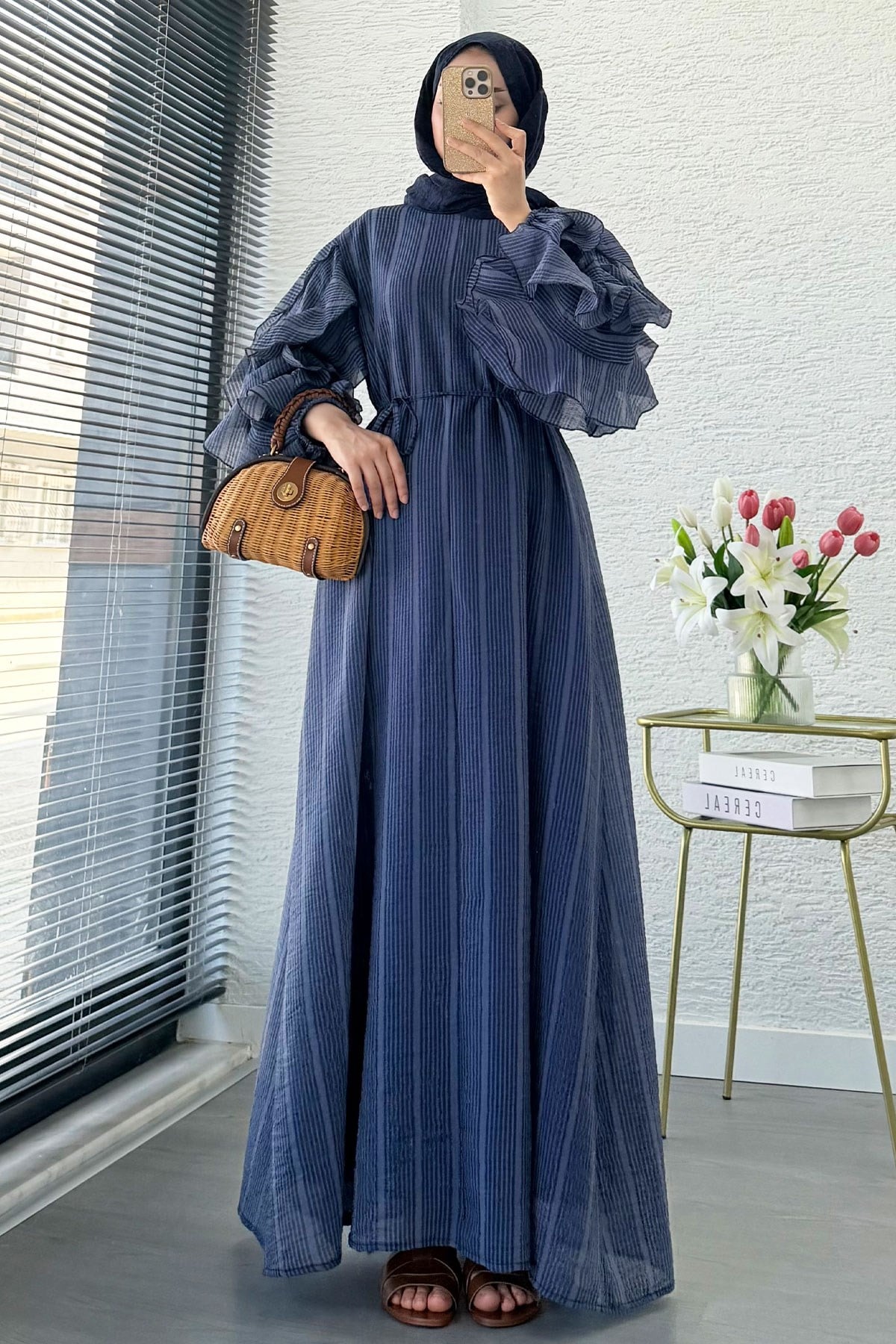 Premium Kolları Fırfır Detaylı Tül Jakar Elbise - Lacivert