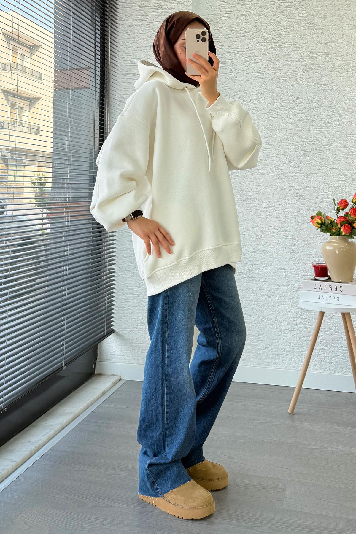 Premium Kolu Pilise Detaylı Oversize Kadın Sweat – Beyaz