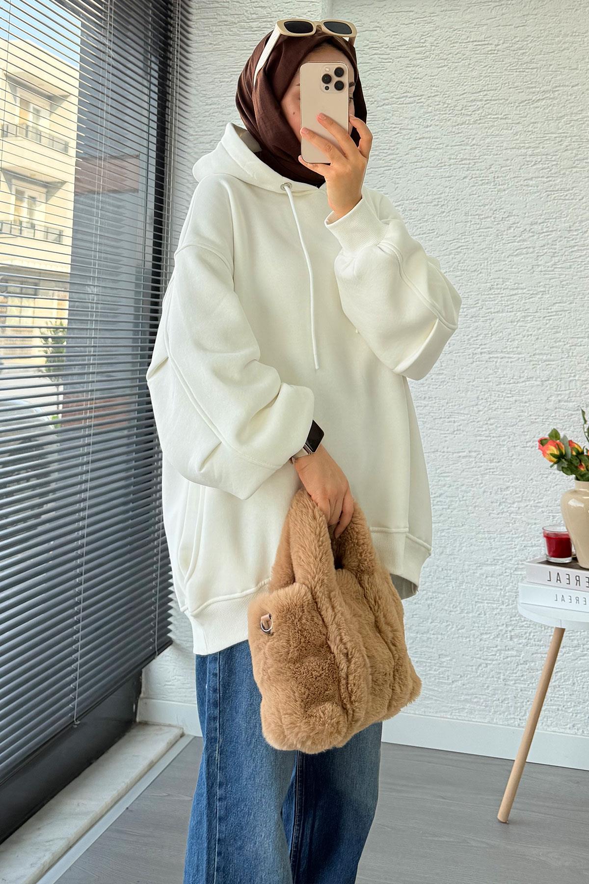Premium Kolu Pilise Detaylı Oversize Kadın Sweat – Beyaz