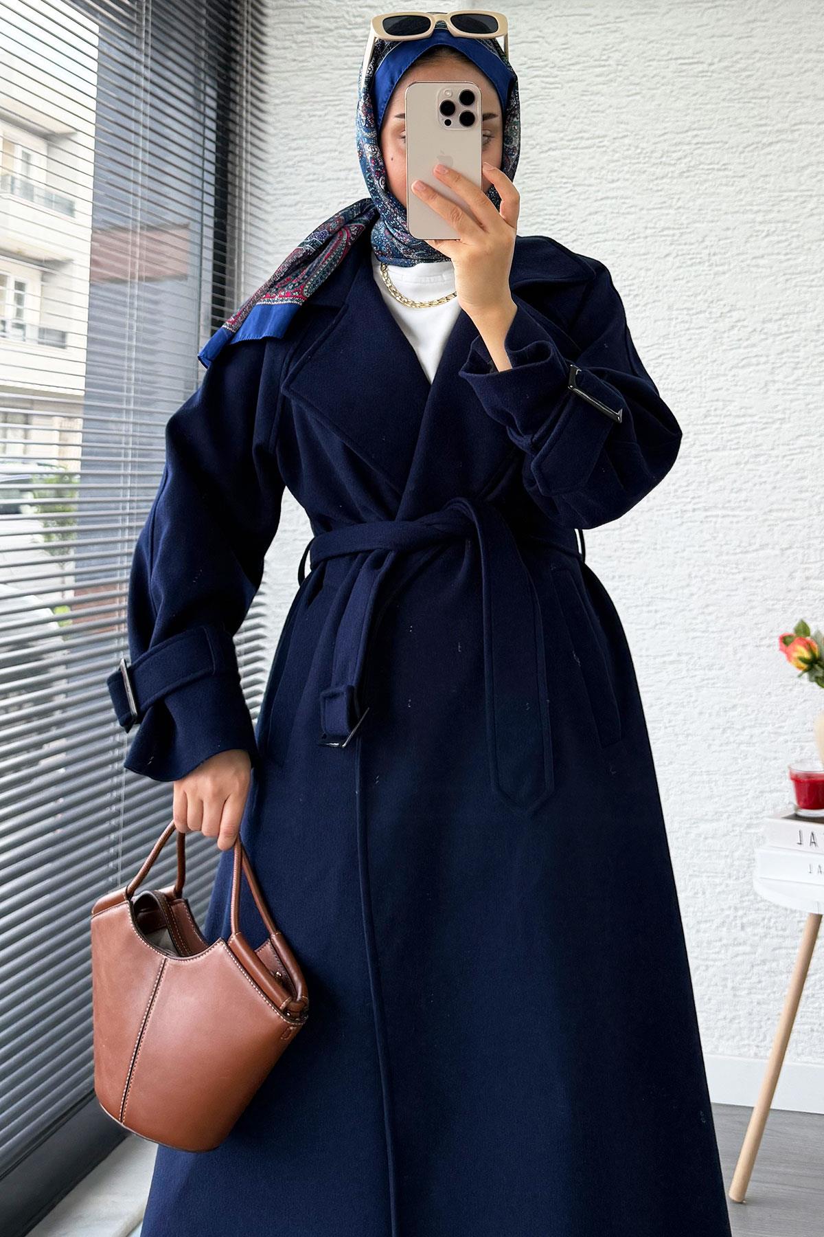 Premium Kolu Tokalı Oversize Eva Kaşe Kaban – Lacivert