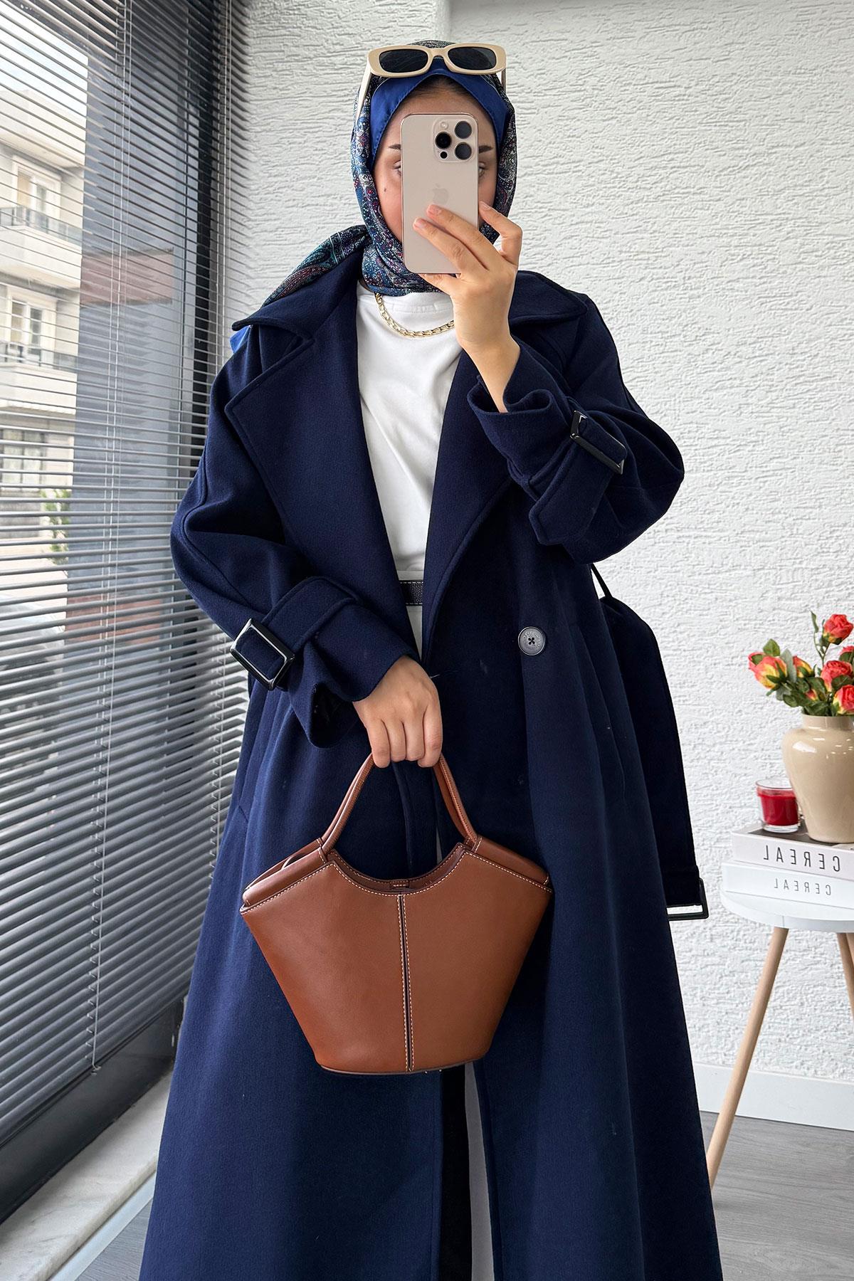 Premium Kolu Tokalı Oversize Eva Kaşe Kaban – Lacivert