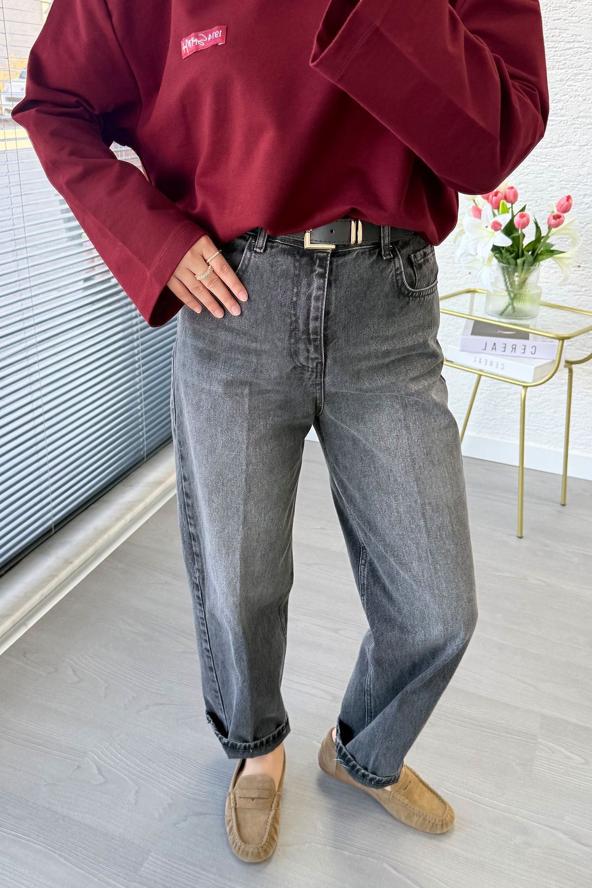 Premium Mom Kesim Kemerli Kadın Jean Pantolon - Siyah
