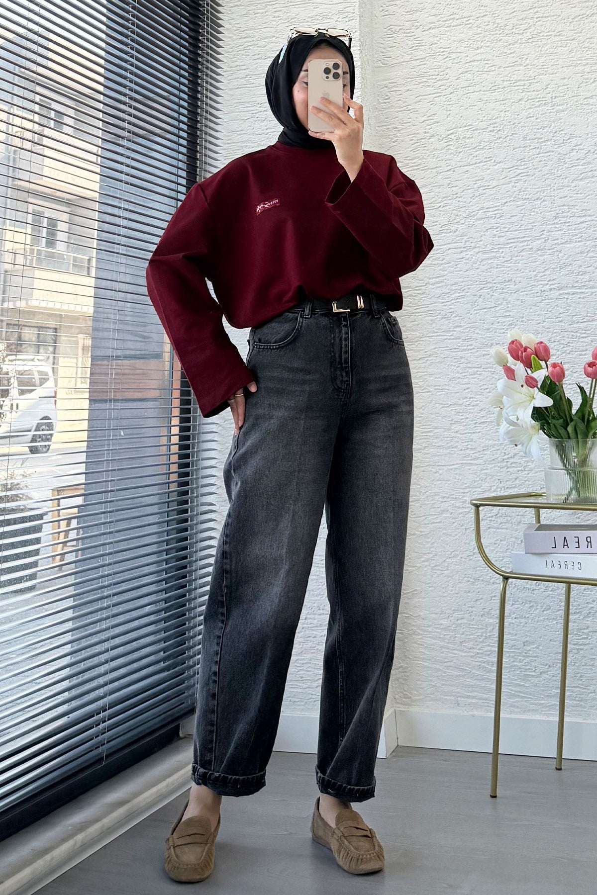 Premium Mom Kesim Kemerli Kadın Jean Pantolon - Siyah