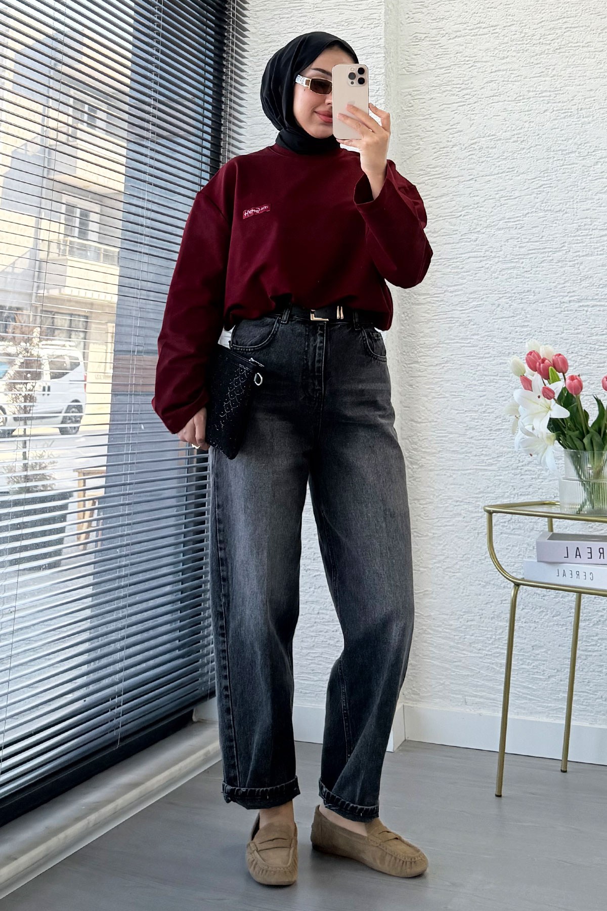 Premium Mom Kesim Kemerli Kadın Jean Pantolon - Siyah