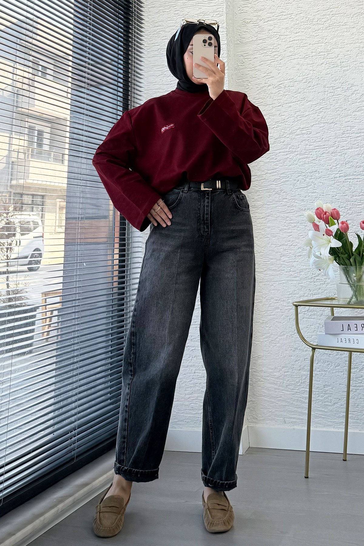 Premium Mom Kesim Kemerli Kadın Jean Pantolon - Siyah